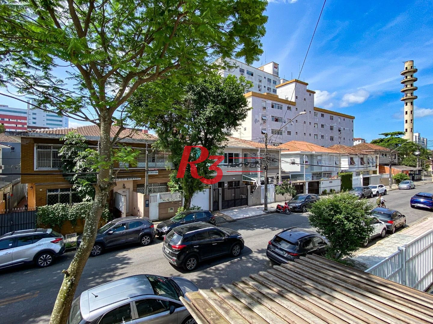 Casa com 4 dormitórios à venda, 175 m² por R$ 1.000.000,00 - Encruzilhada - Santos/SP