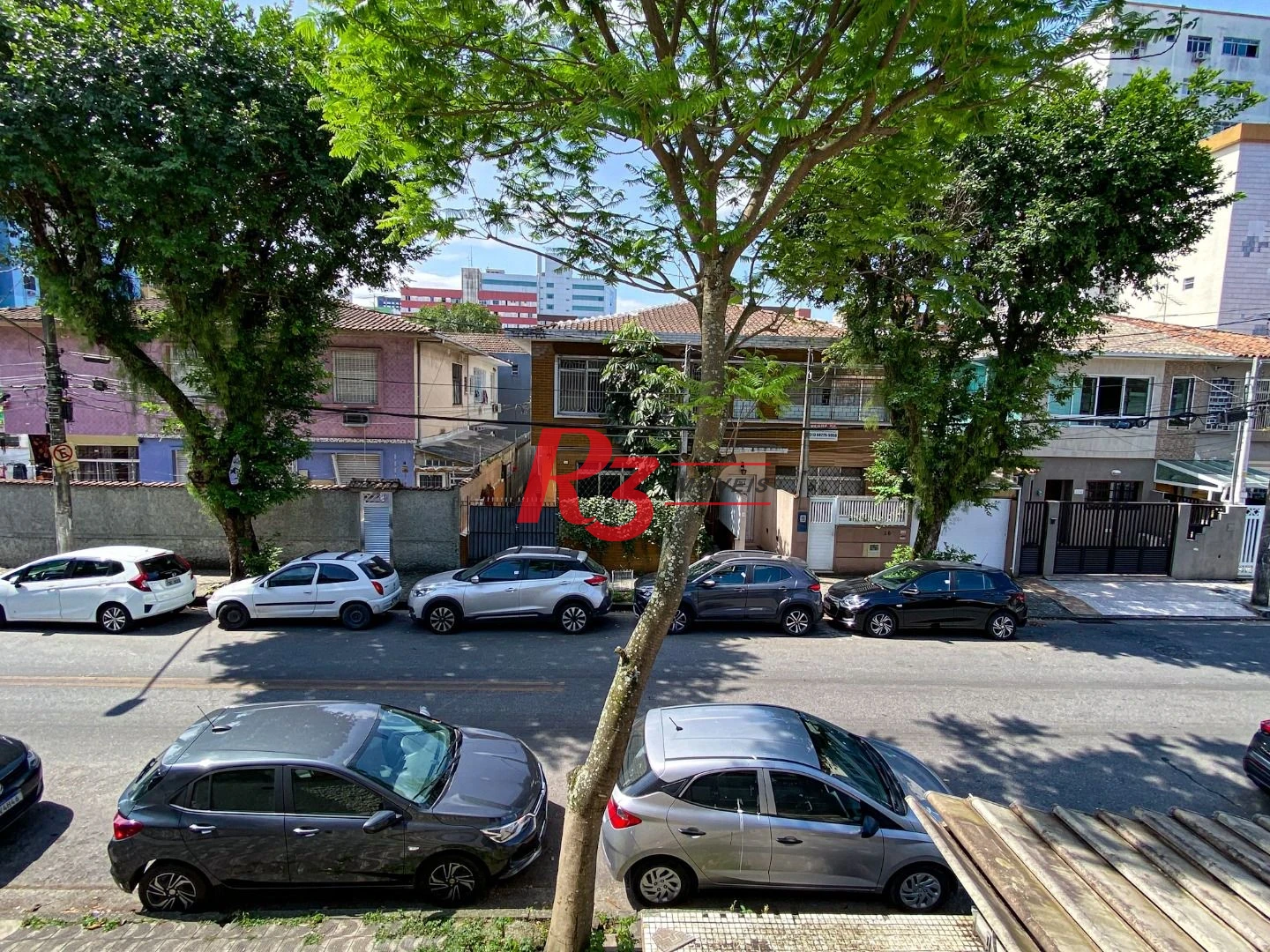 Casa com 4 dormitórios à venda, 175 m² por R$ 1.000.000,00 - Encruzilhada - Santos/SP