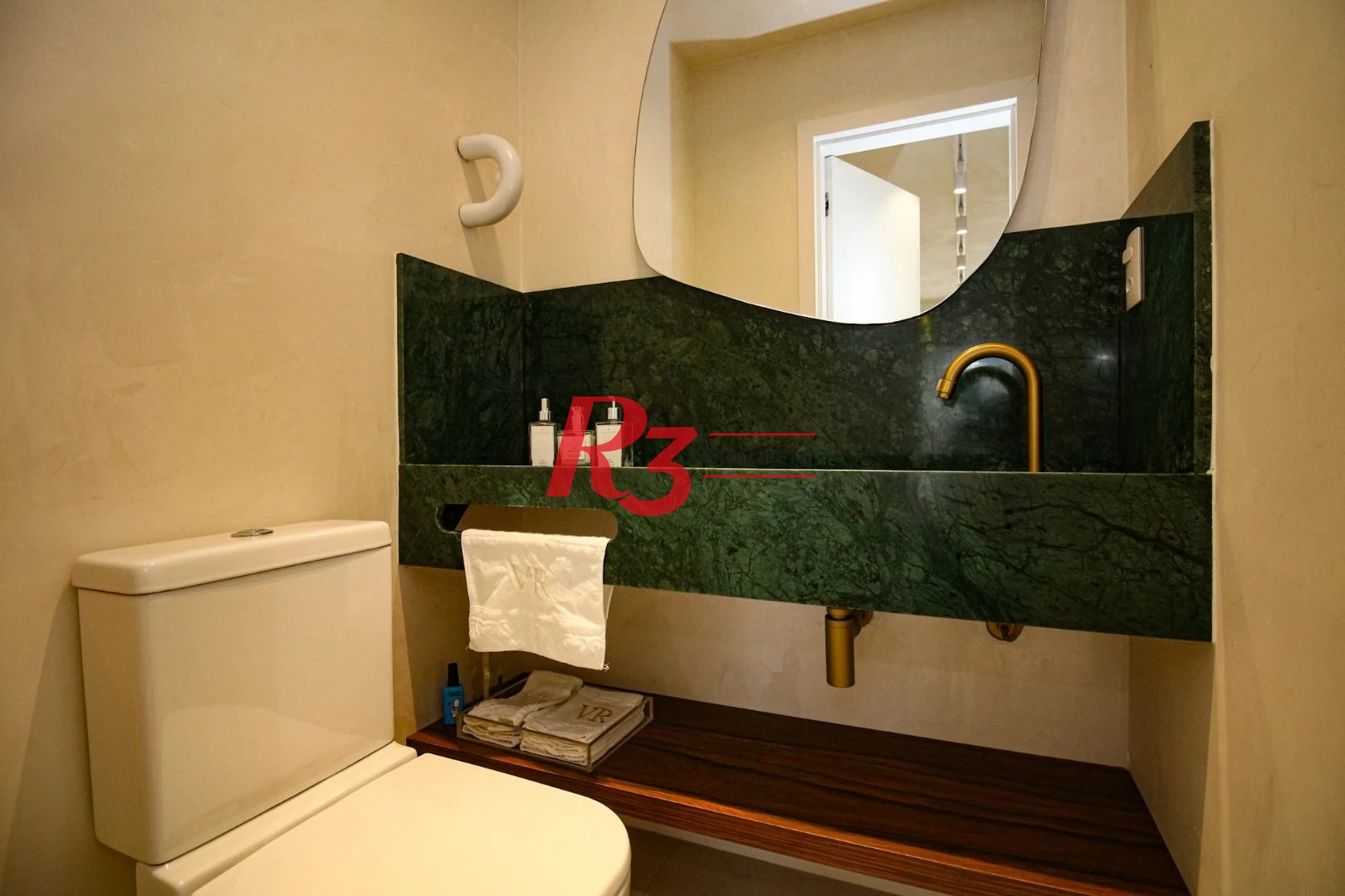 Apartamento com 2 dormitórios  à venda, 83 m² por R$ 1.590.000 - Boqueirão - Santos/SP