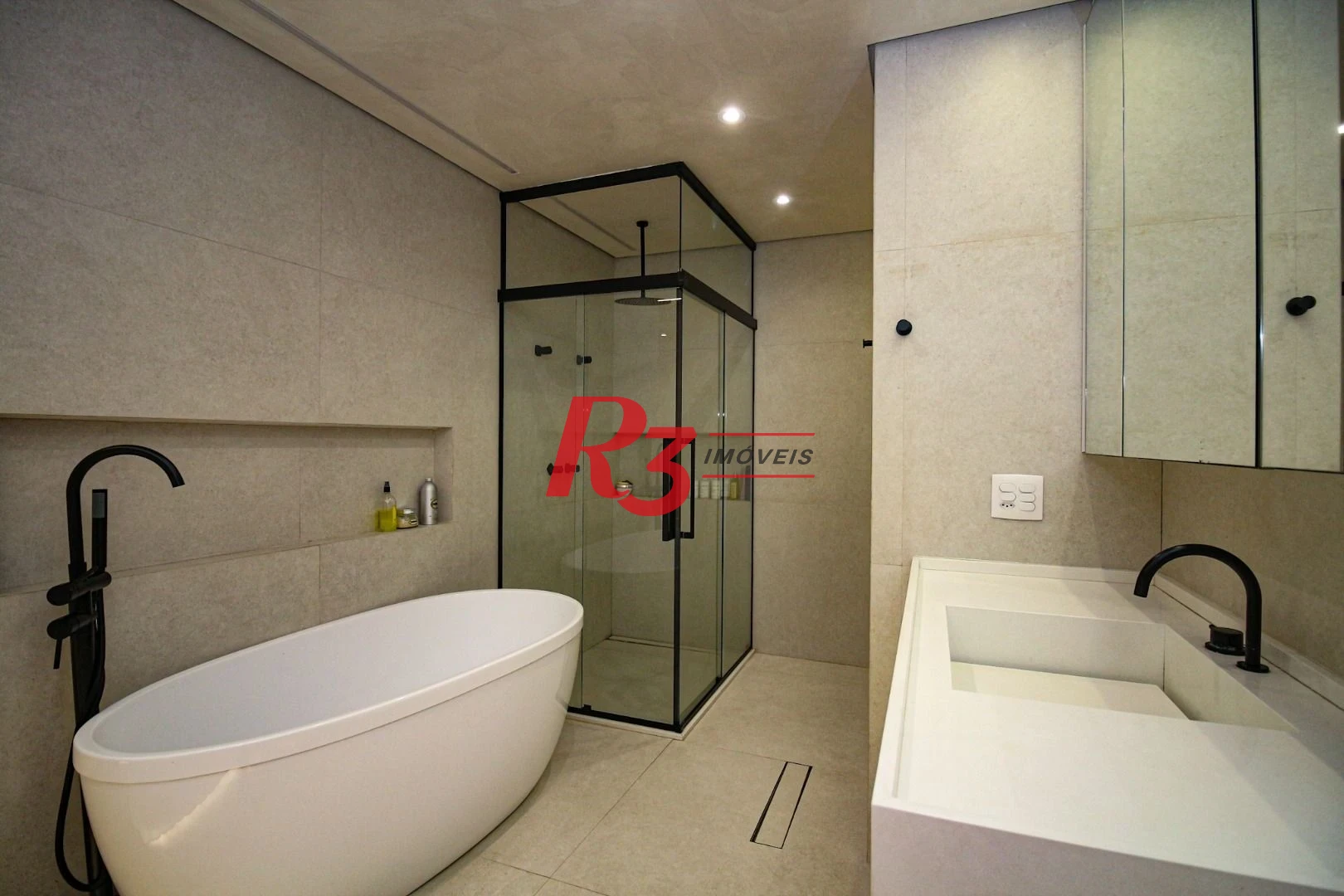 Apartamento com 2 dormitórios  à venda, 83 m² por R$ 1.590.000 - Boqueirão - Santos/SP