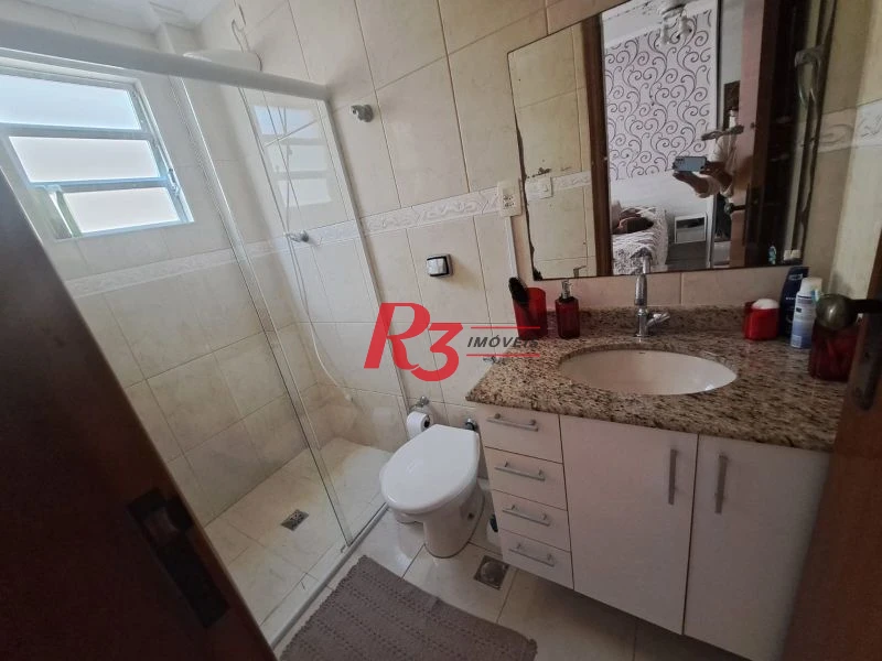 Casa com piscina no Embaré