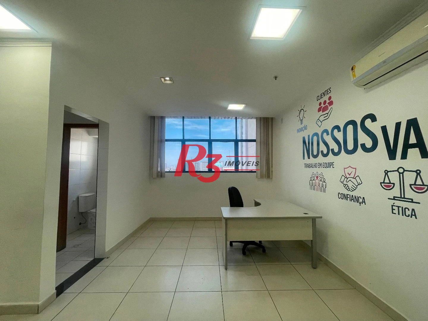 Sala para alugar, 55 m² por R$ 2.500,00/mês - Centro - Santos/SP