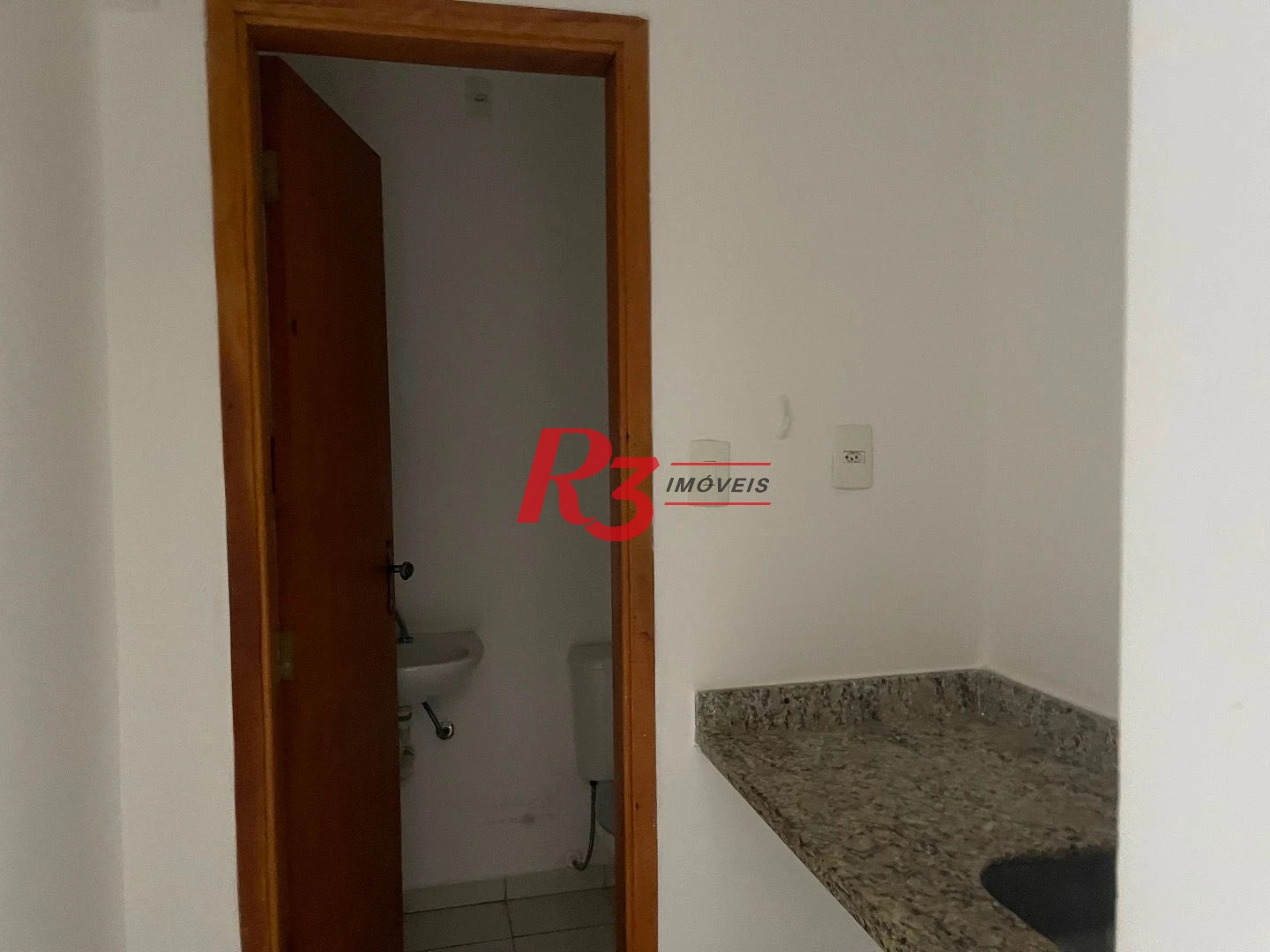 Sala para alugar, 55 m² por R$ 2.500,00/mês - Centro - Santos/SP