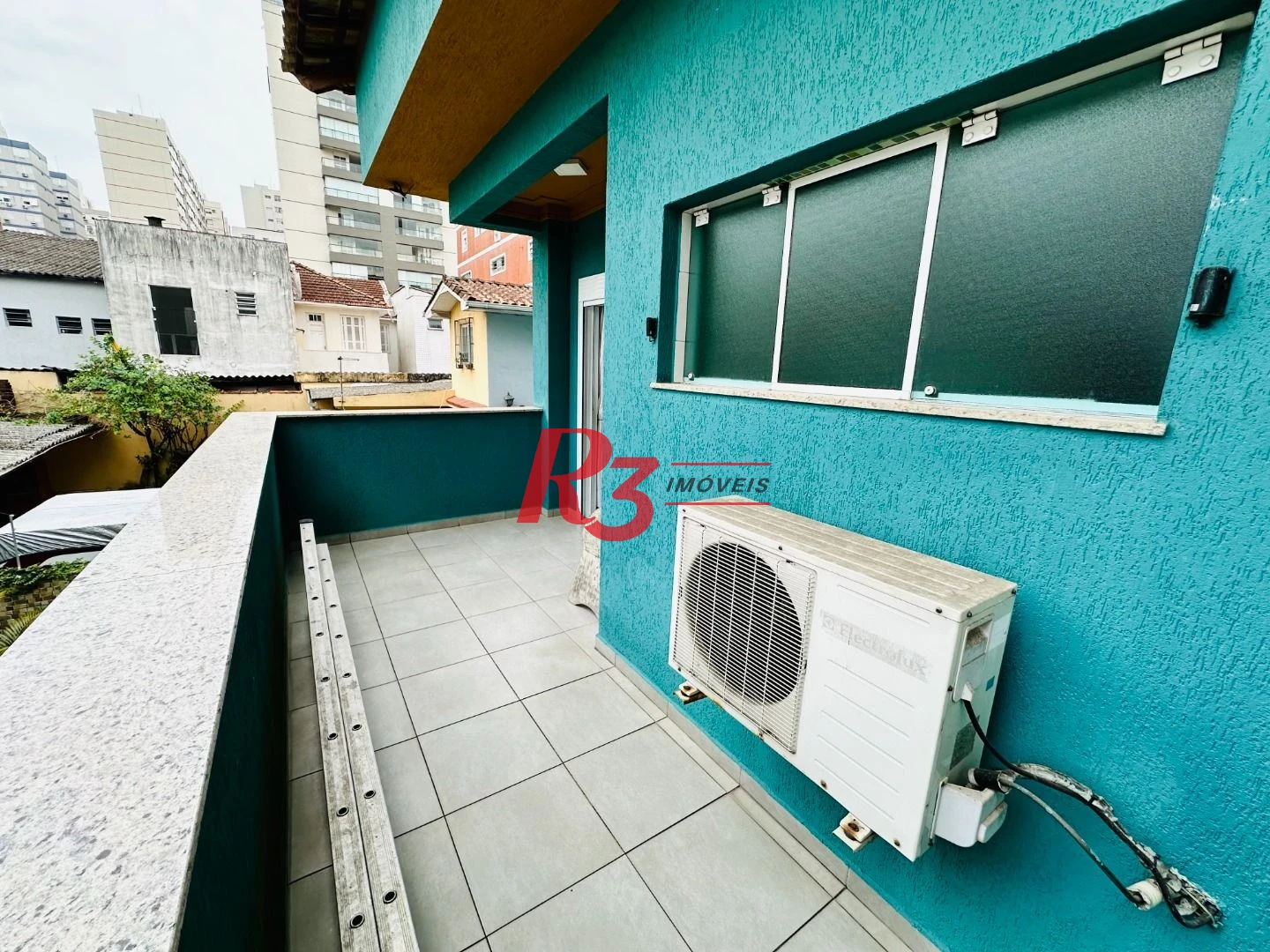 Sobrado com 4 dormitórios para alugar, 236 m² por R$ 18.000,00/mês - Embaré - Santos/SP