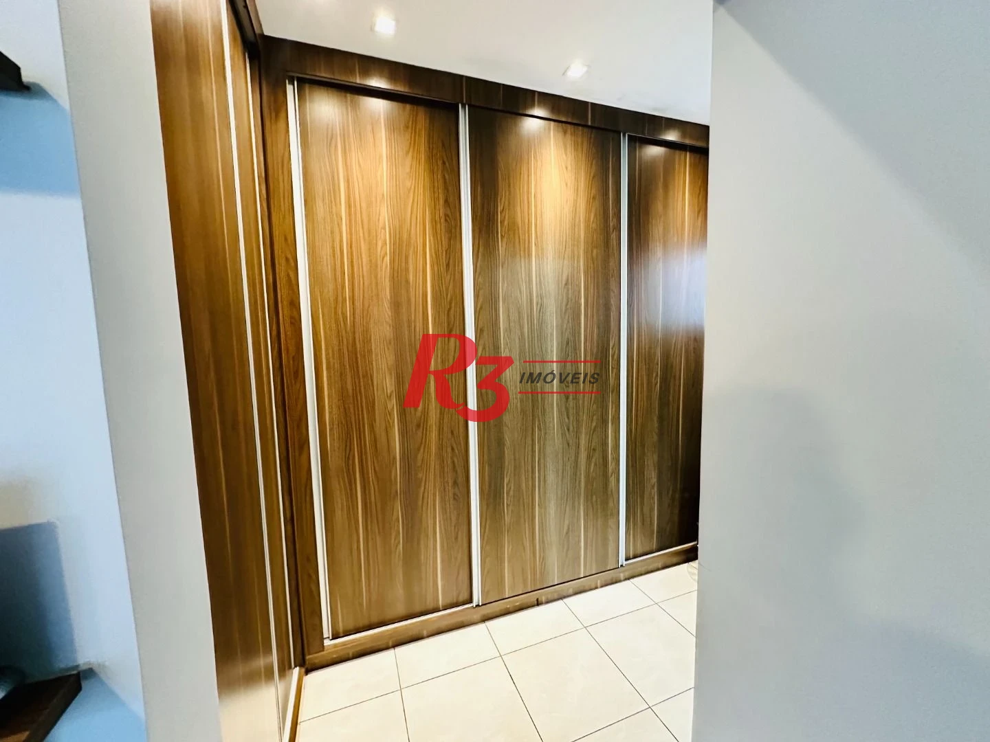 Sobrado com 4 dormitórios para alugar, 236 m² por R$ 18.000,00/mês - Embaré - Santos/SP