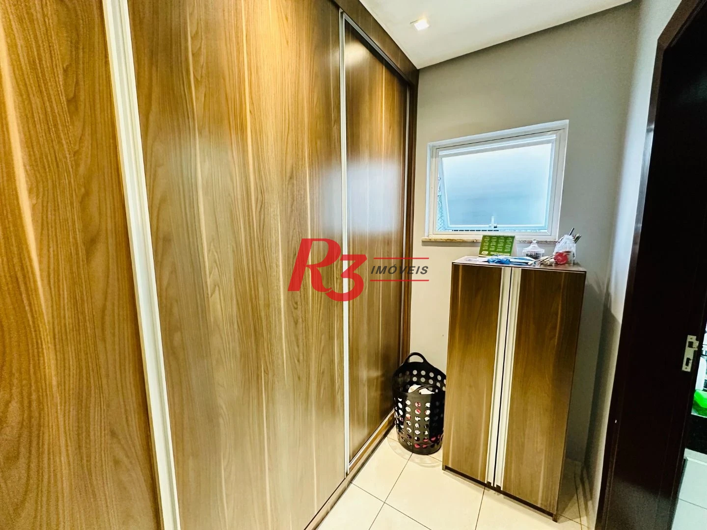 Sobrado com 4 dormitórios para alugar, 236 m² por R$ 18.000,00/mês - Embaré - Santos/SP