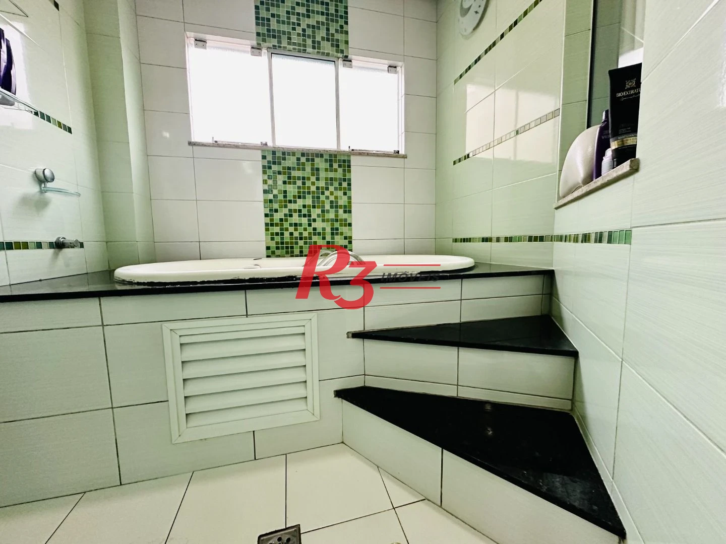 Sobrado com 4 dormitórios para alugar, 236 m² por R$ 18.000,00/mês - Embaré - Santos/SP