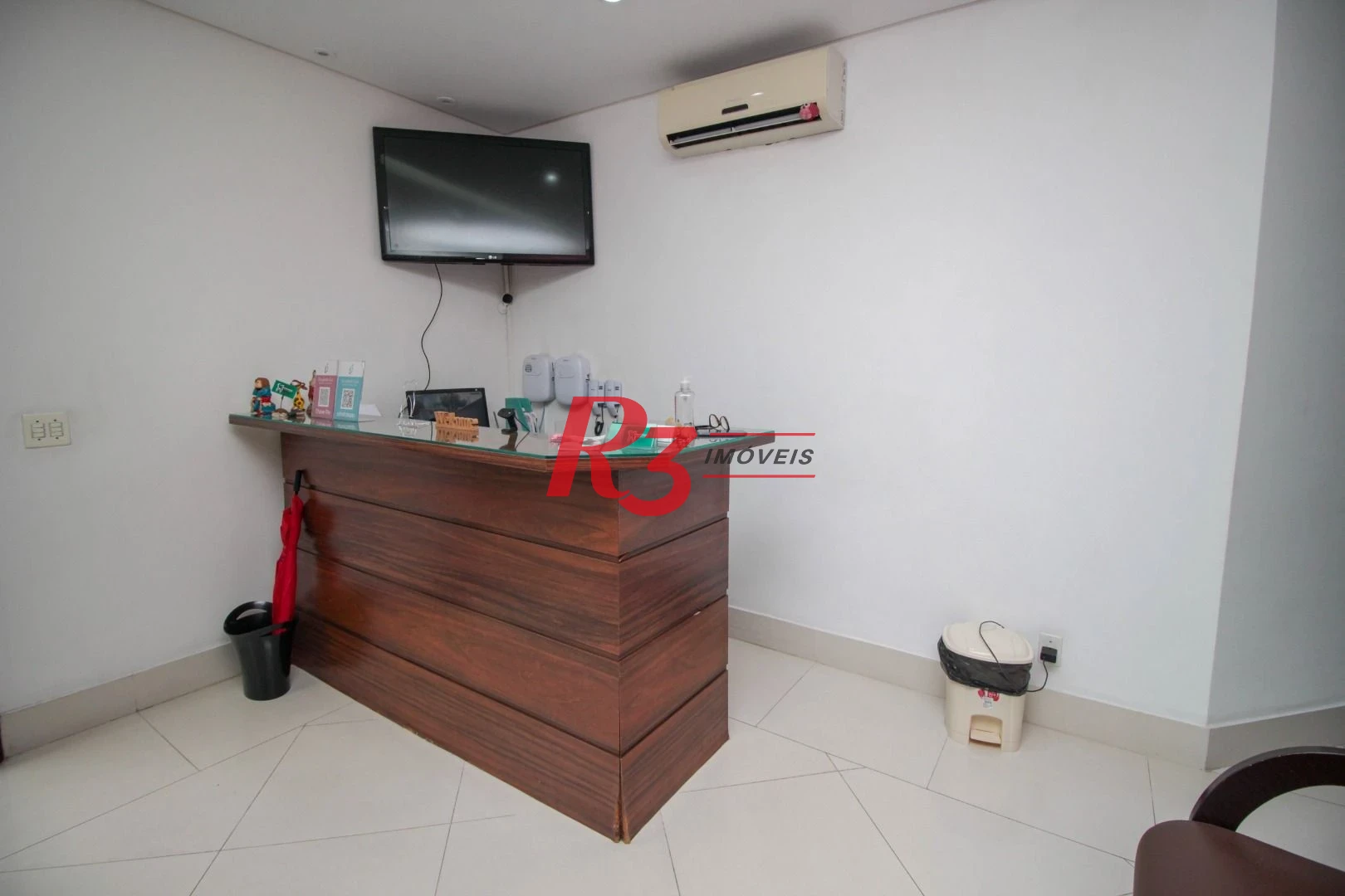 Sobrado com 4 dormitórios para alugar, 236 m² por R$ 18.000,00/mês - Embaré - Santos/SP