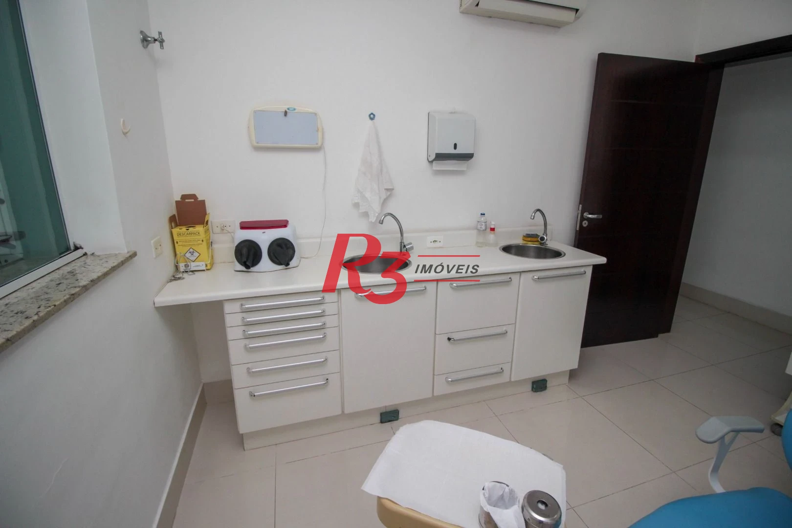 Sobrado com 4 dormitórios para alugar, 236 m² por R$ 18.000,00/mês - Embaré - Santos/SP