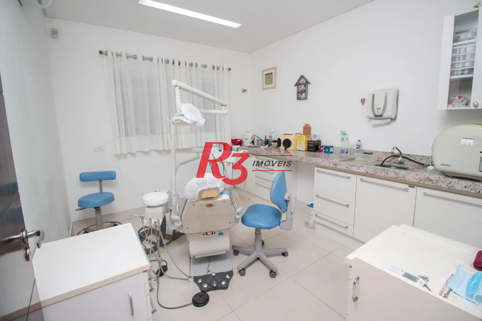 Sobrado com 4 dormitórios para alugar, 236 m² por R$ 18.000,00/mês - Embaré - Santos/SP