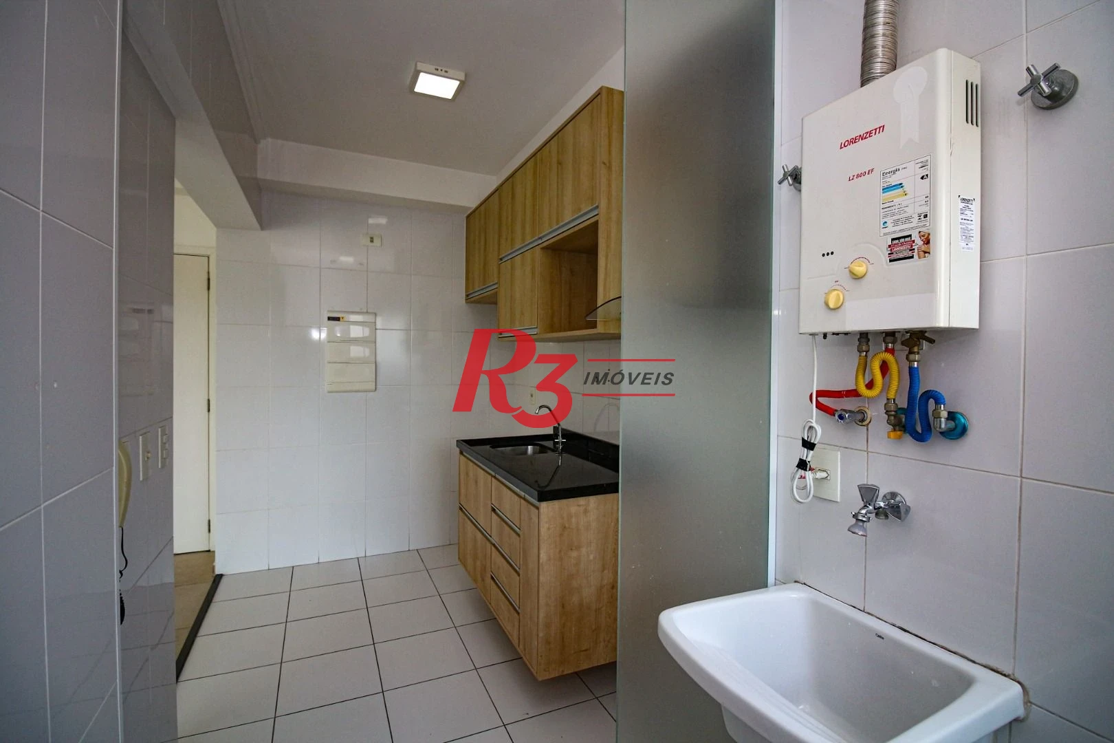 Apartamento com 2 dormitórios à venda, 63 m² por R$ 669.000,00 - Campo Grande - Santos/SP