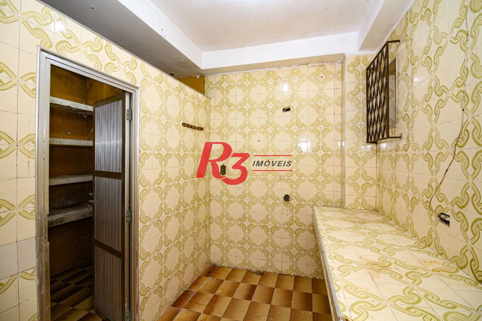 Casa para alugar, 250 m² por R$ 15.890,00/mês - Encruzilhada - Santos/SP