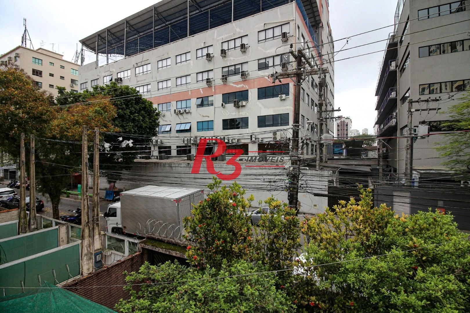Casa para alugar, 250 m² por R$ 15.890,00/mês - Encruzilhada - Santos/SP