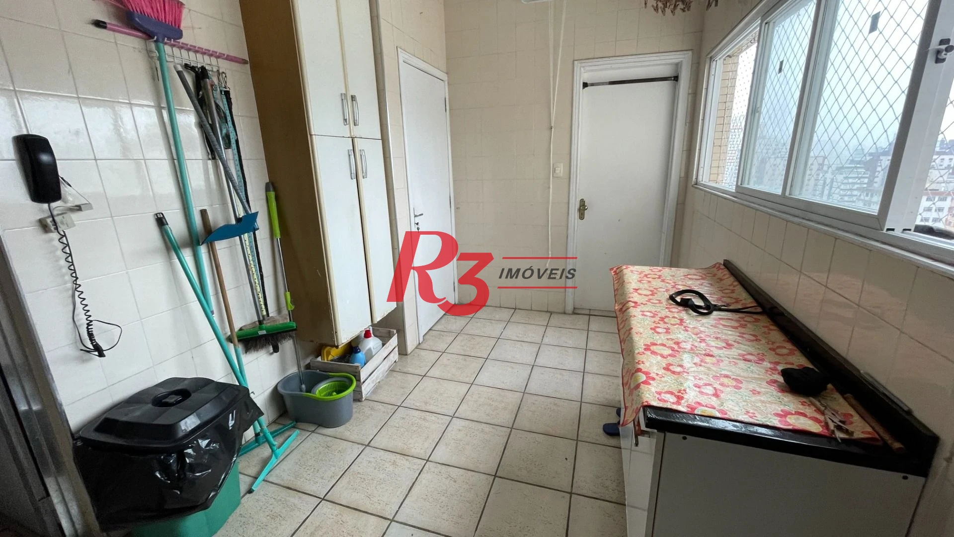 Apartamento com 3 dormitórios à venda, 201 m² por R$ 1.500.000,00 - Pompéia - Santos/SP