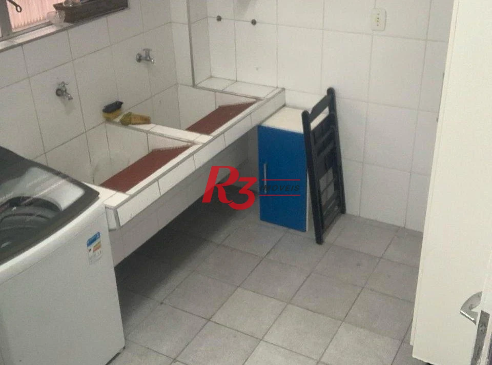 Casa com piscina e 3 suítes à venda, 315 m² por R$ 2.200.000 - Vila Belmiro - Santos/SP