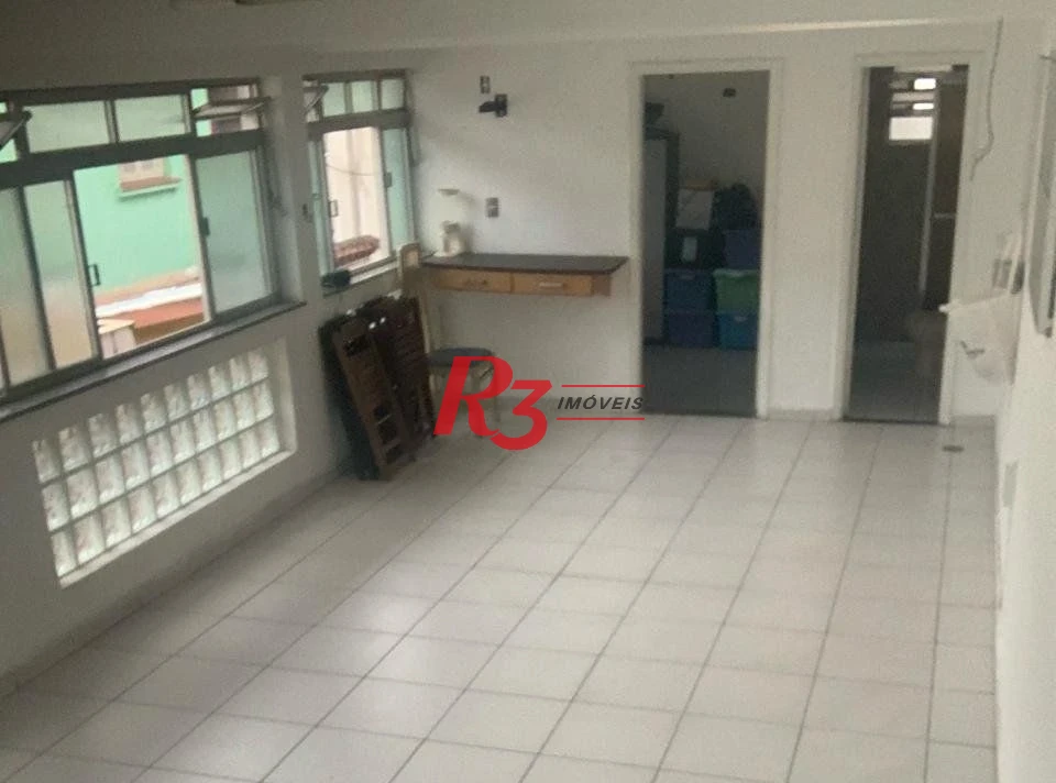 Casa com piscina e 3 suítes à venda, 315 m² por R$ 2.200.000 - Vila Belmiro - Santos/SP