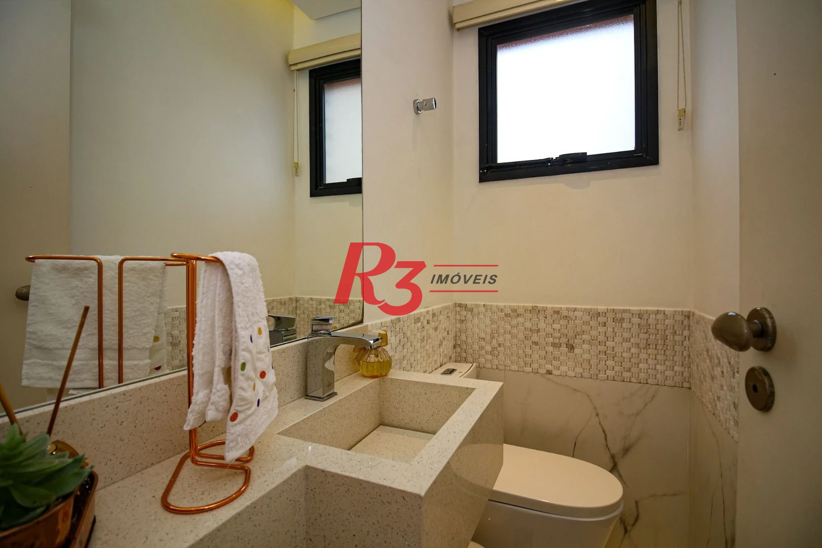 Apartamento Impecável, 3 dormitórios com suite e Lazer, 124 m² por R$ 1.300.000 - Embaré - Santos/SP