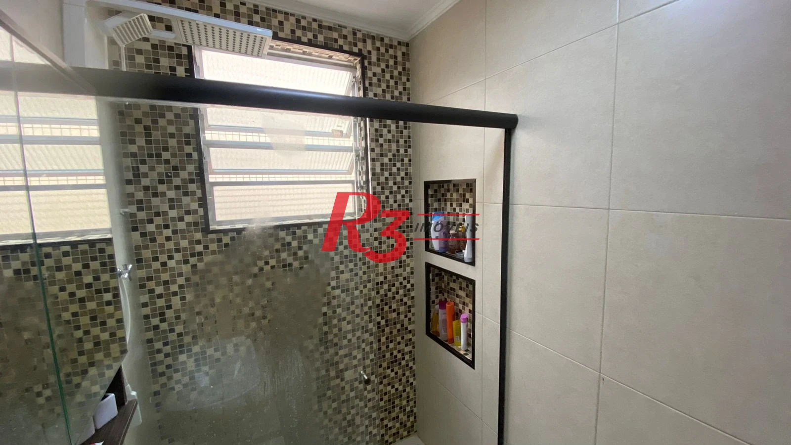 Apartamento com 2 dormitórios à venda, 64 m² por R$ 405.000,00 - Marapé - Santos/SP