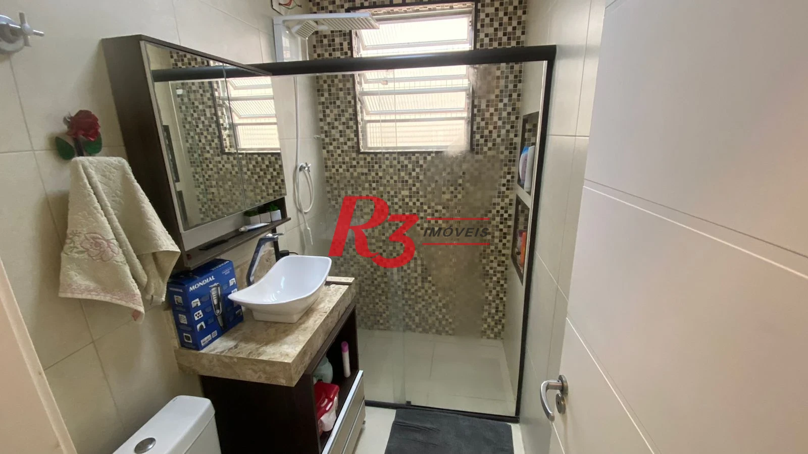 Apartamento com 2 dormitórios à venda, 64 m² por R$ 405.000,00 - Marapé - Santos/SP