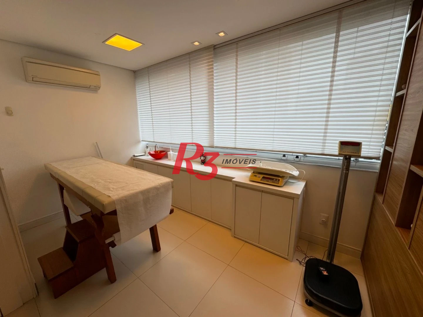 Sala, 44 m² - venda por R$ 550.000,00 ou aluguel por R$ 5.000,00/mês - Boqueirão - Santos/SP