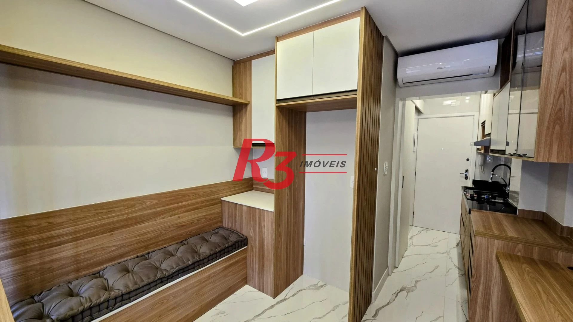 Kitnet à venda, 22 m² por R$ 335.000,00 - Aparecida - Santos/SP