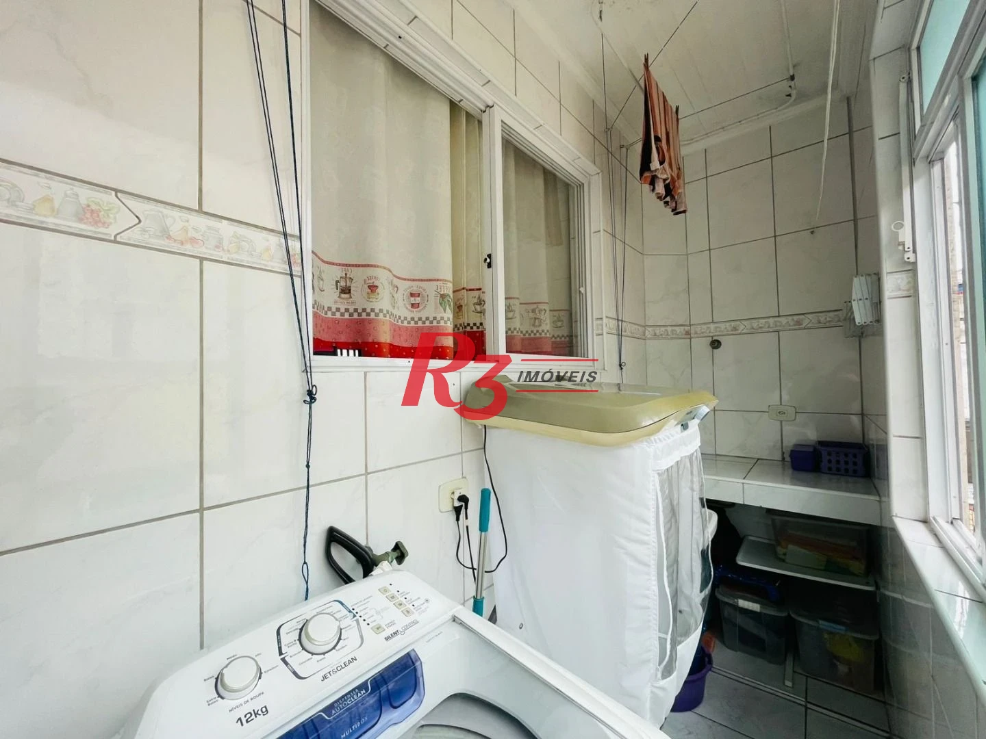 Apartamento com 2 dormitórios à venda, 62 m² por R$ 490.000,00 - Gonzaga - Santos/SP