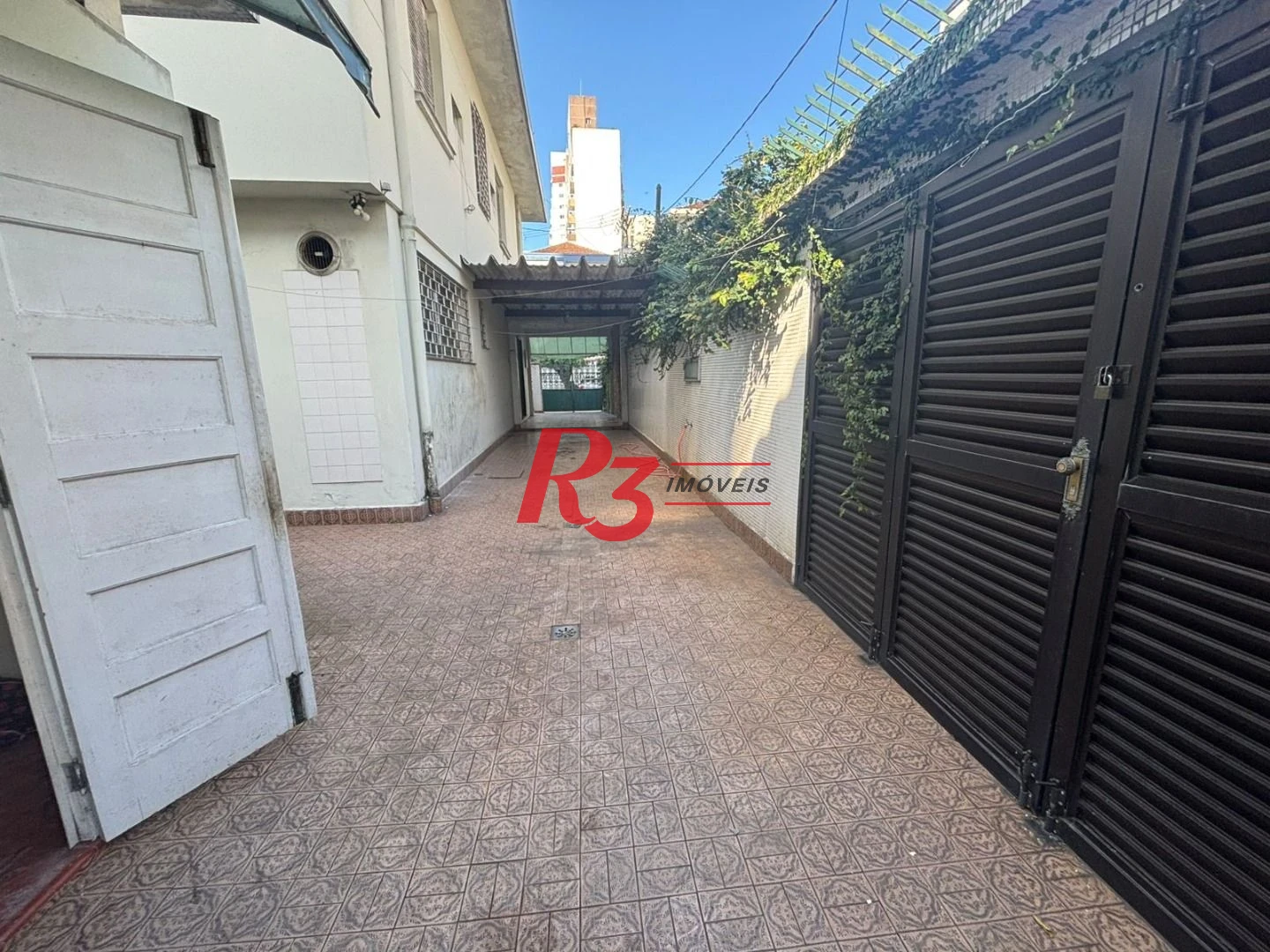 Casa para alugar, 188 m² por R$ 16.000,00/mês - Gonzaga - Santos/SP