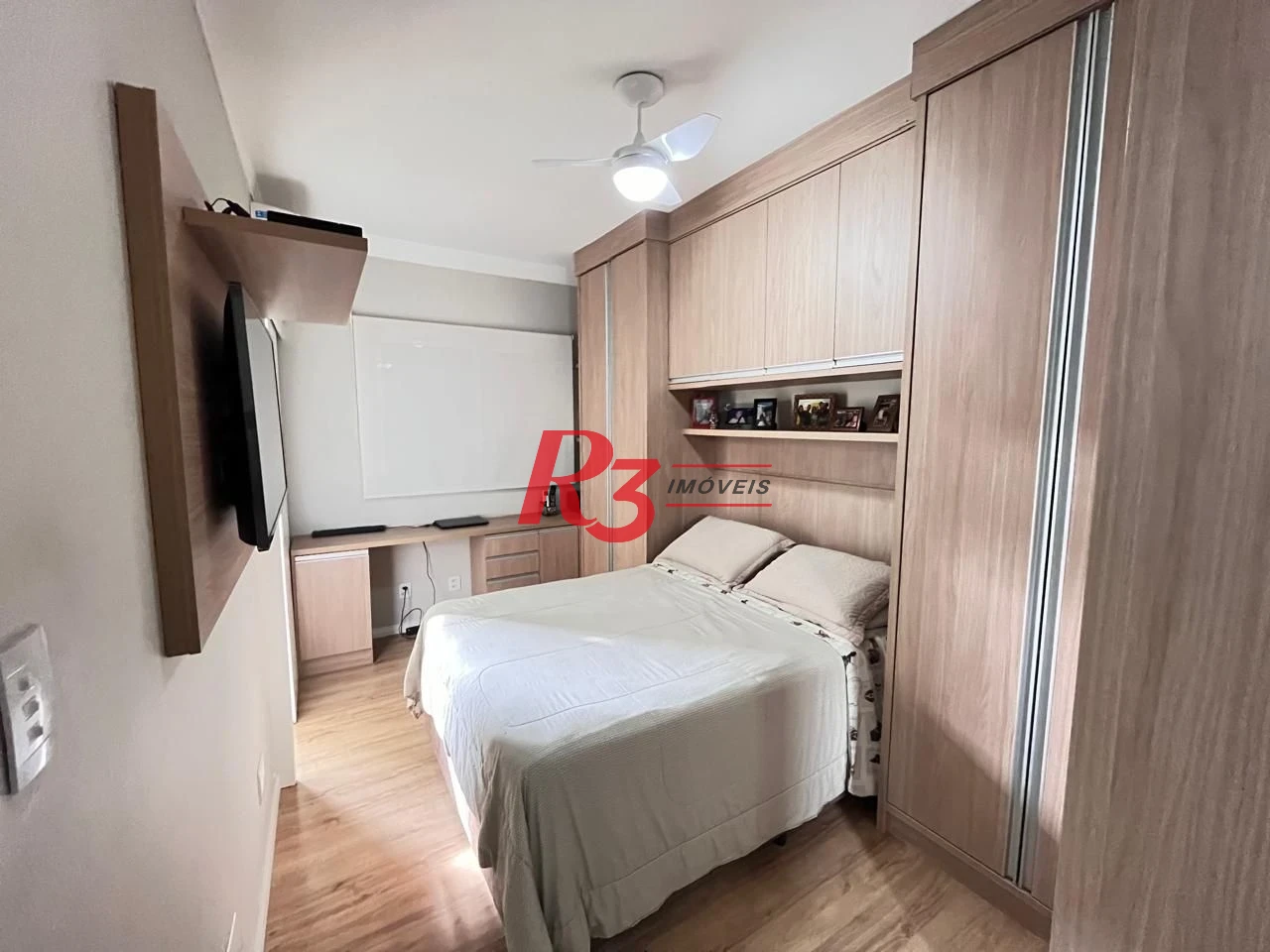 Apartamento mobiliado - 2 suítes - aquecimento a gás - lavabo - varanda - 1 vaga