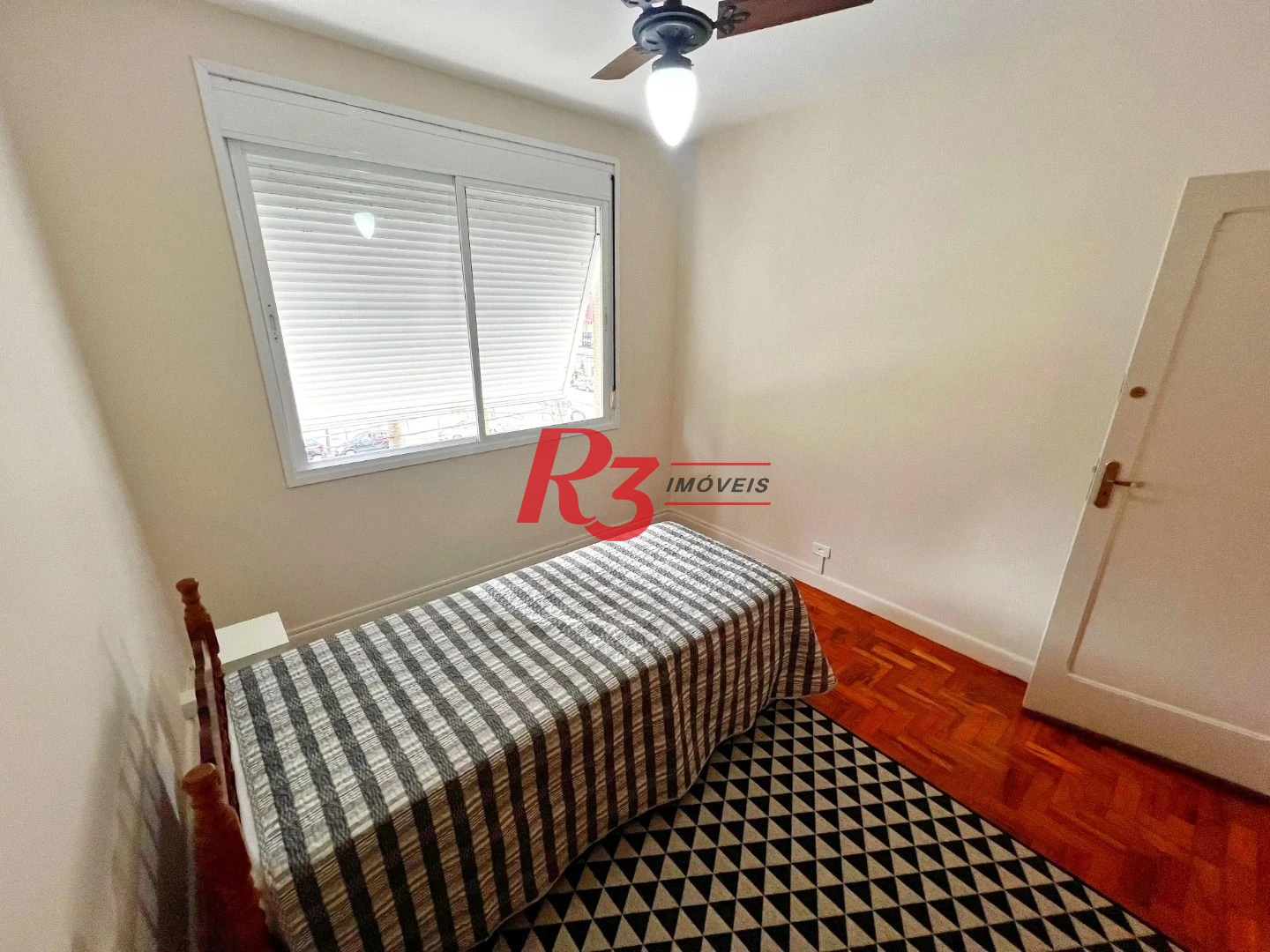 Apartamento com 3 dormitórios à venda, 90 m² por R$ 620.000,00 - Gonzaga - Santos/SP