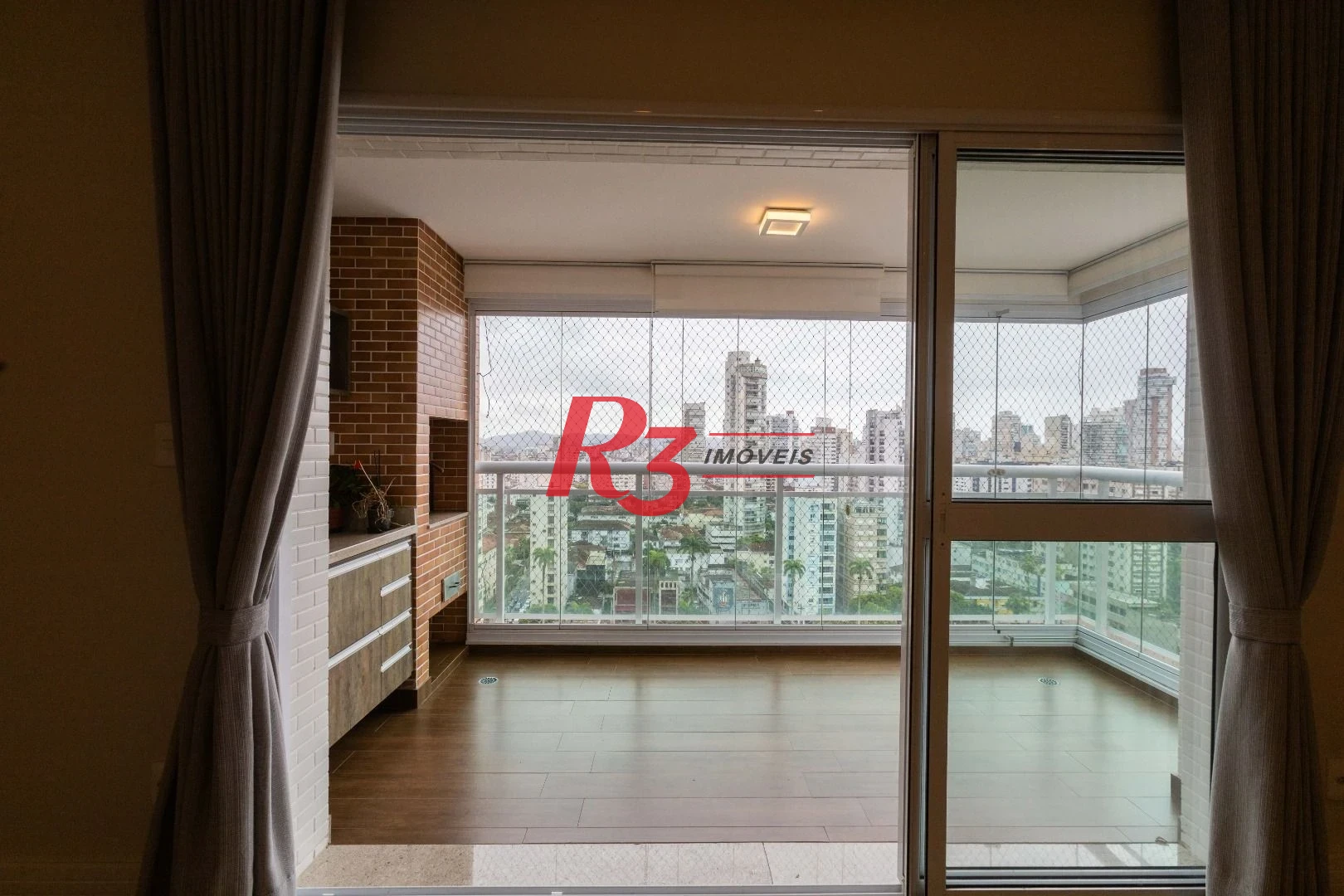 Apartamento com 3 dormitórios à venda, 109 m² por R$ 1.450.000,00 - Gonzaga - Santos/SP