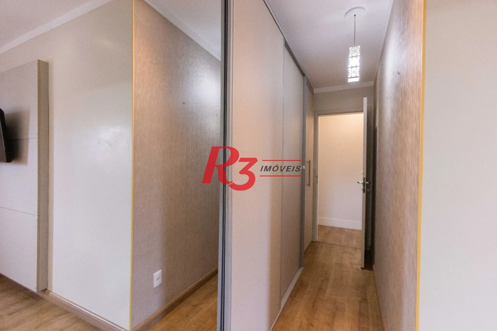 Apartamento com 3 dormitórios à venda, 109 m² por R$ 1.450.000,00 - Gonzaga - Santos/SP
