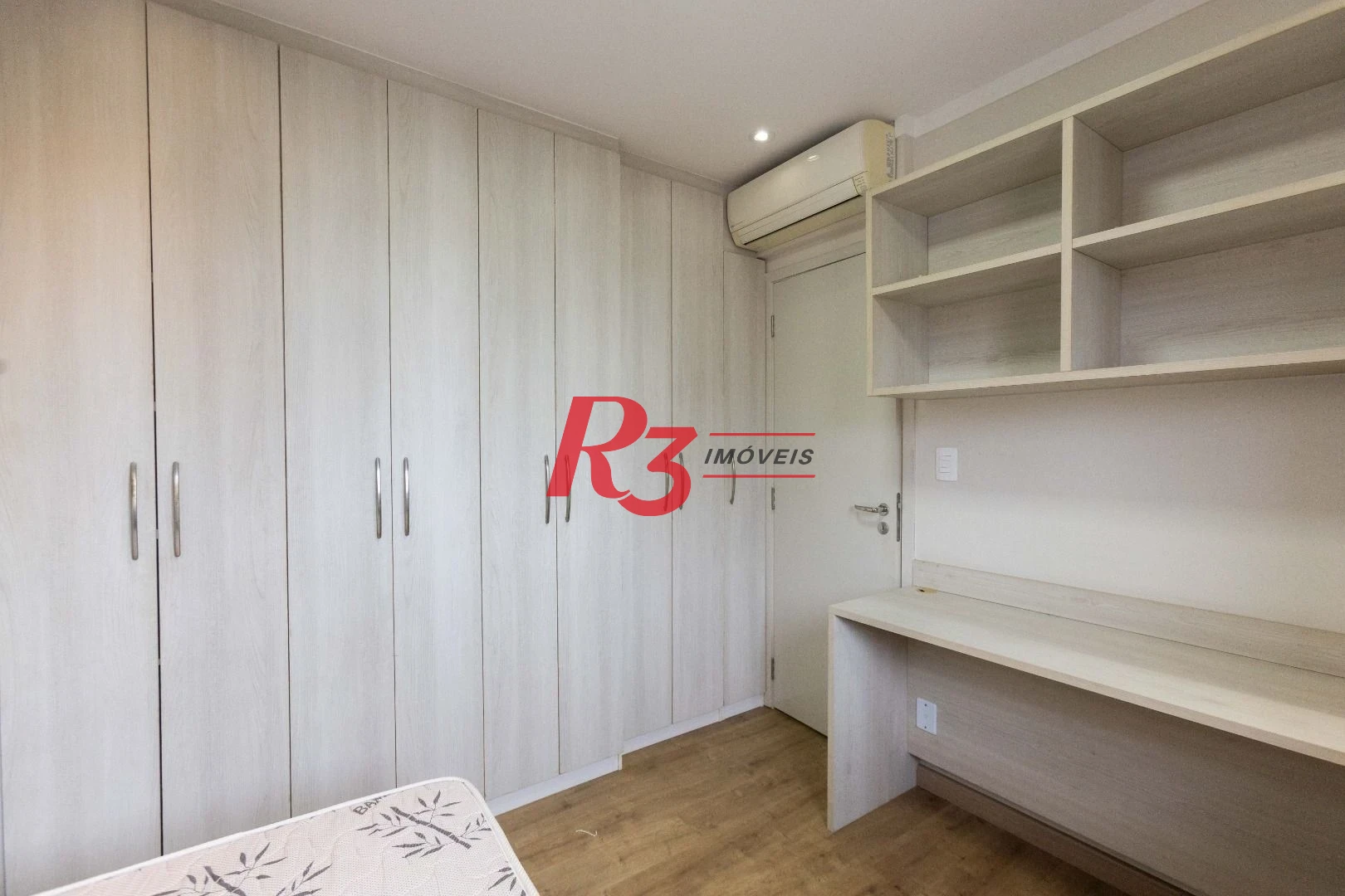 Apartamento com 3 dormitórios à venda, 109 m² por R$ 1.450.000,00 - Gonzaga - Santos/SP
