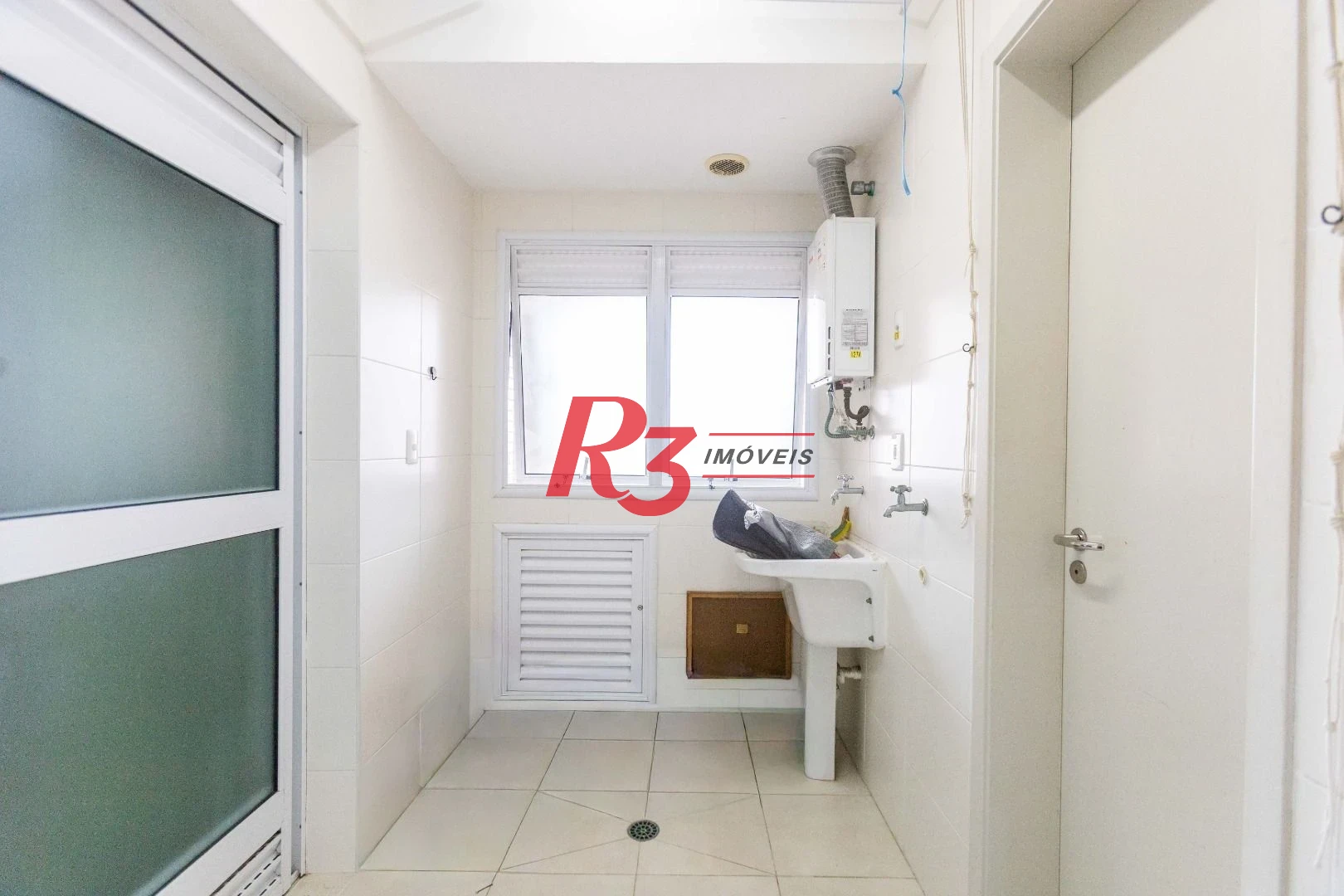 Apartamento com 3 dormitórios à venda, 109 m² por R$ 1.450.000,00 - Gonzaga - Santos/SP