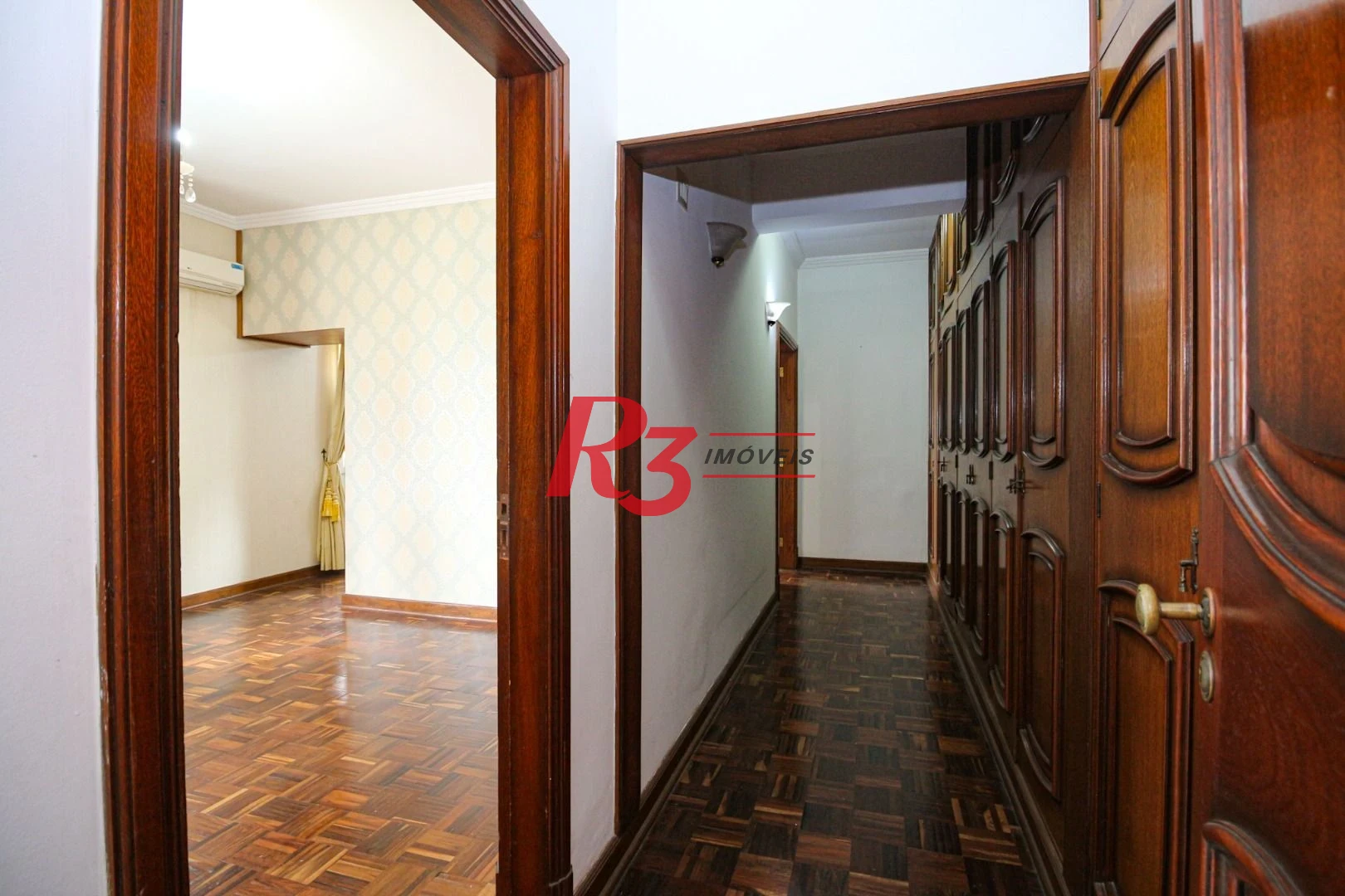 Apartamento com 4 dormitórios à venda, 301 m² por R$ 1.490.000,00 - Boqueirão - Santos/SP