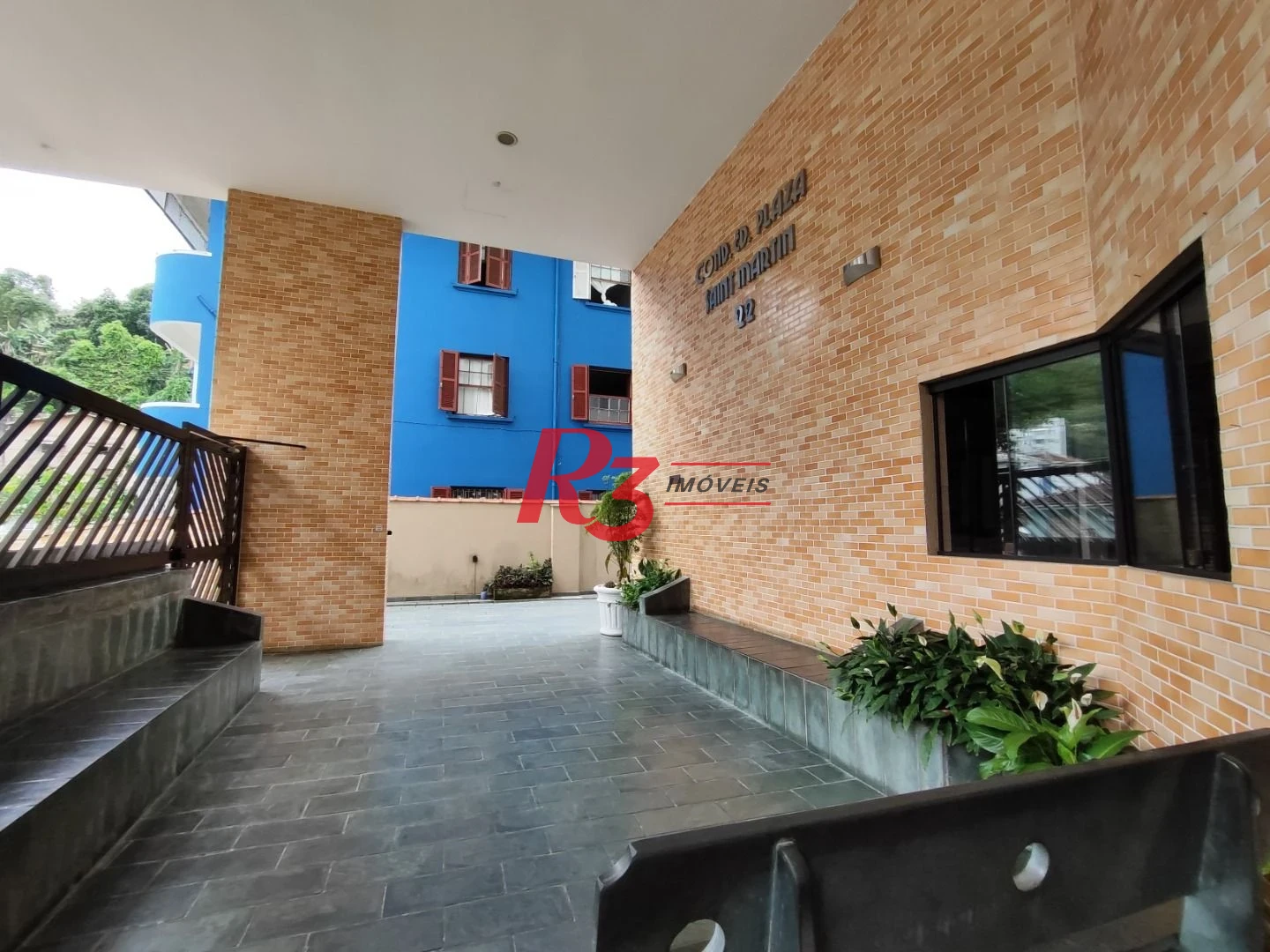 R3 REALESTATE VENDE OU ALUGA!  Cobertura Duplex de Frente com 105m2 venda por R$ 640.000 ou aluguel por R$ 4.000/mês - José Menino - Santos/SP