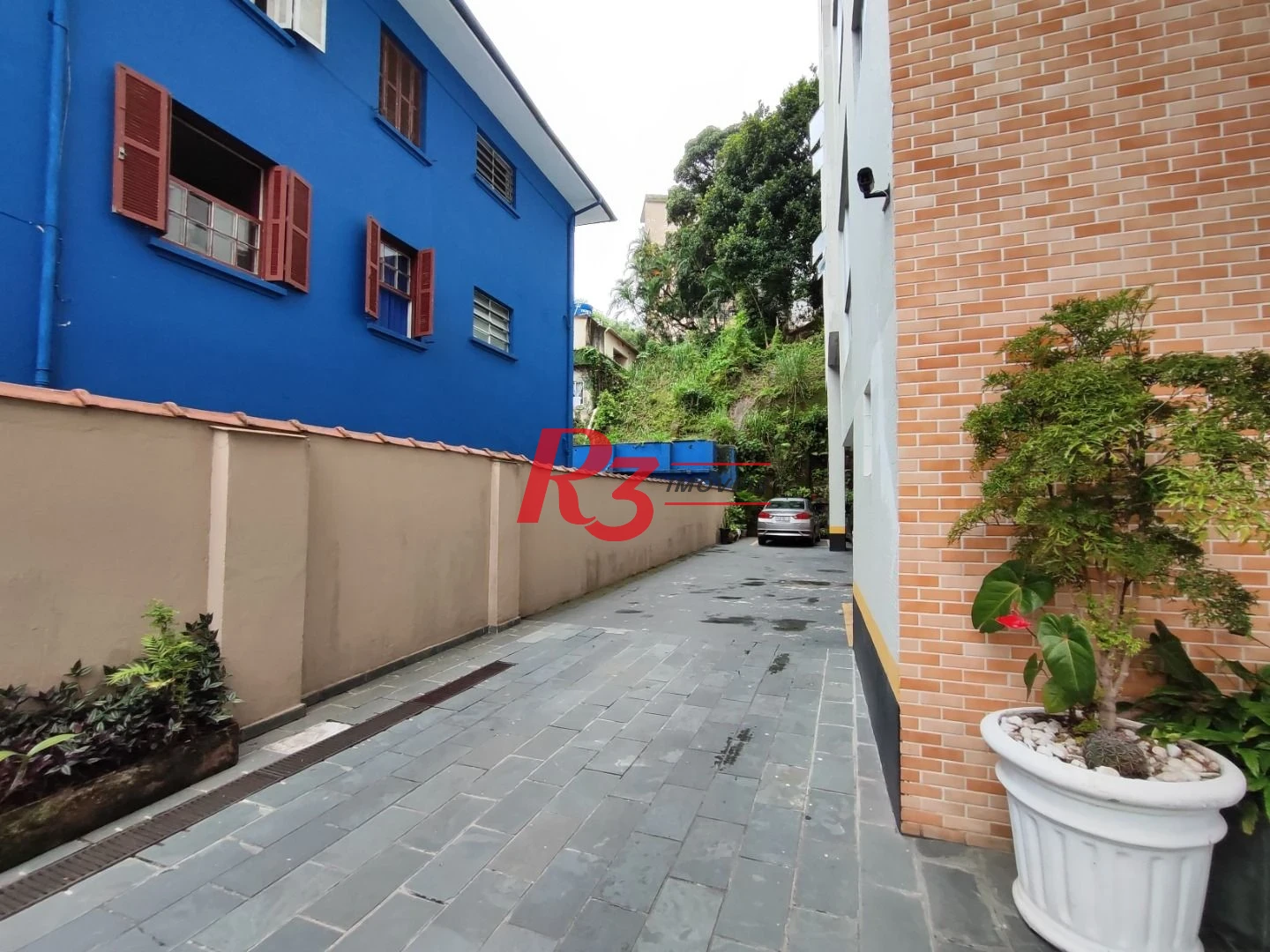 R3 REALESTATE VENDE OU ALUGA!  Cobertura Duplex de Frente com 105m2 venda por R$ 640.000 ou aluguel por R$ 4.000/mês - José Menino - Santos/SP