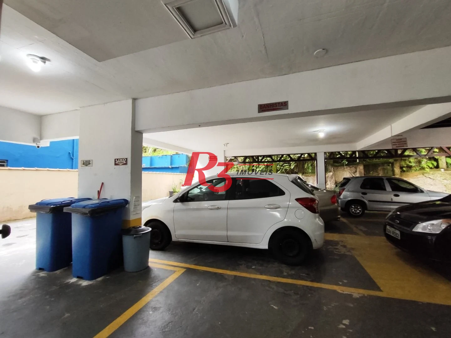 R3 REALESTATE VENDE OU ALUGA!  Cobertura Duplex de Frente com 105m2 venda por R$ 640.000 ou aluguel por R$ 4.000/mês - José Menino - Santos/SP