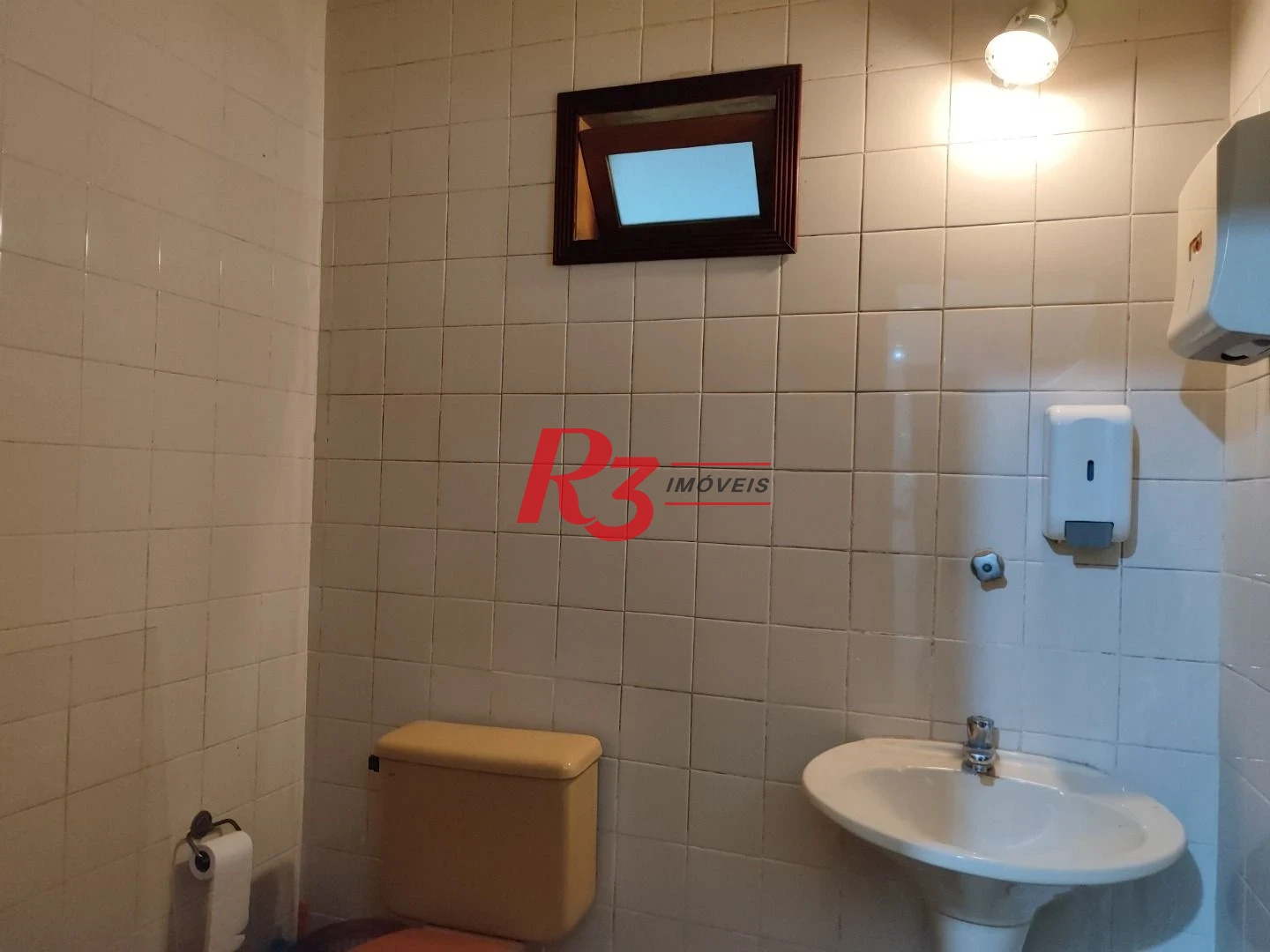 R3 REALESTATE VENDE OU ALUGA!  Cobertura Duplex de Frente com 105m2 venda por R$ 640.000 ou aluguel por R$ 4.000/mês - José Menino - Santos/SP