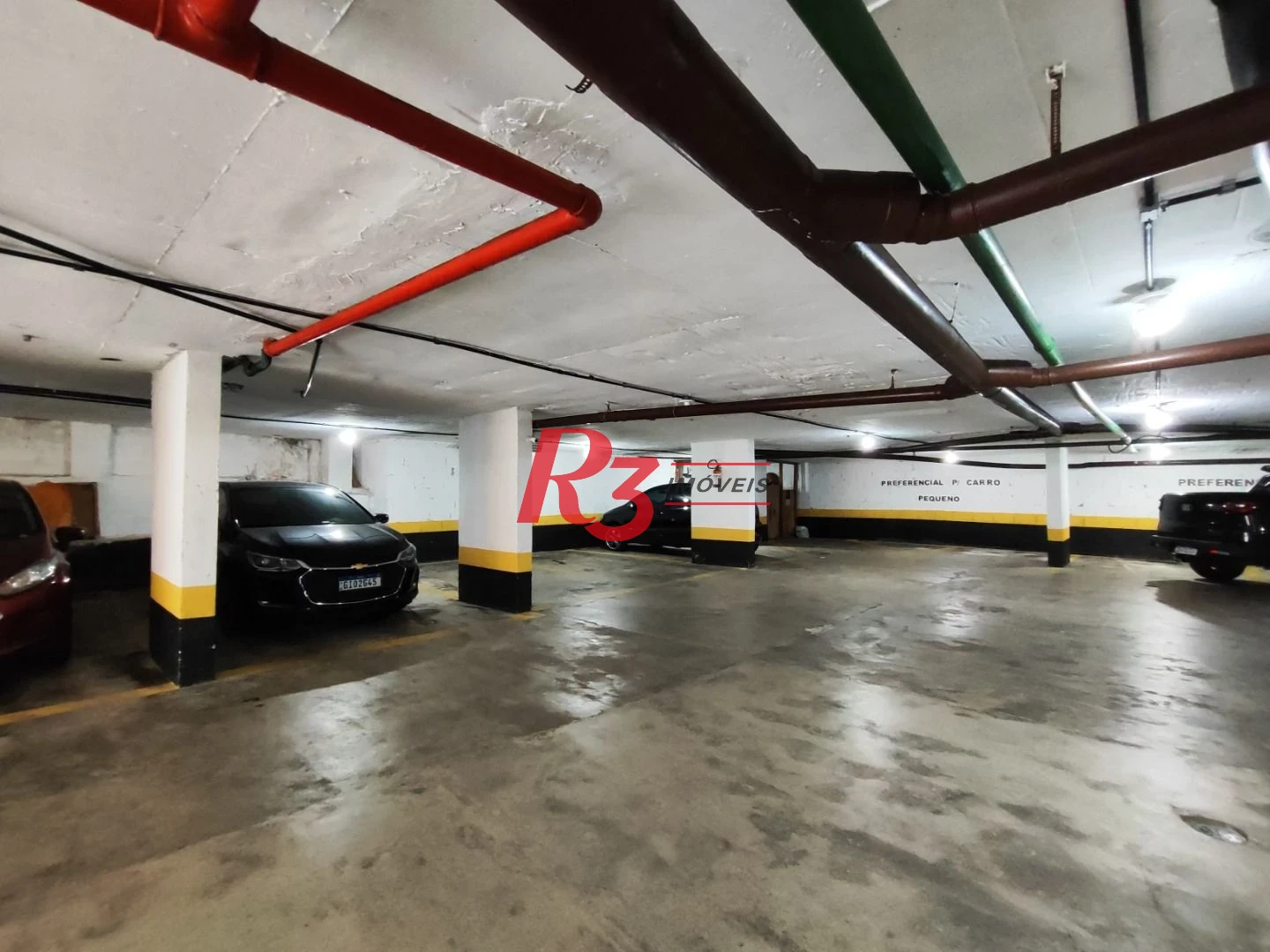 R3 REALESTATE VENDE OU ALUGA!  Cobertura Duplex de Frente com 105m2 venda por R$ 640.000 ou aluguel por R$ 4.000/mês - José Menino - Santos/SP