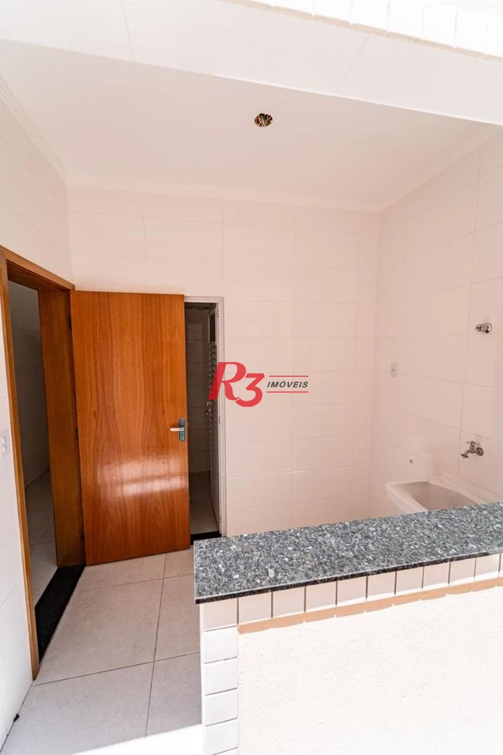 Casa com 3 dormitórios à venda, 111 m² por R$ 1.120.000,00 - Campo Grande - Santos/SP