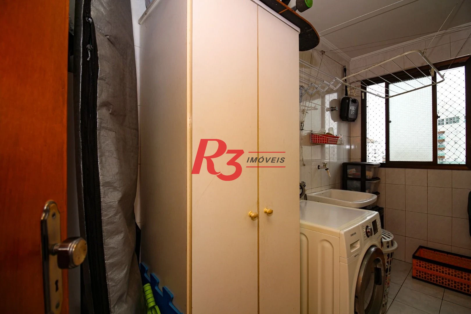 Apartamento com 2 dormitórios à venda, 77 m² por R$ 539.000,00 - Embaré - Santos/SP