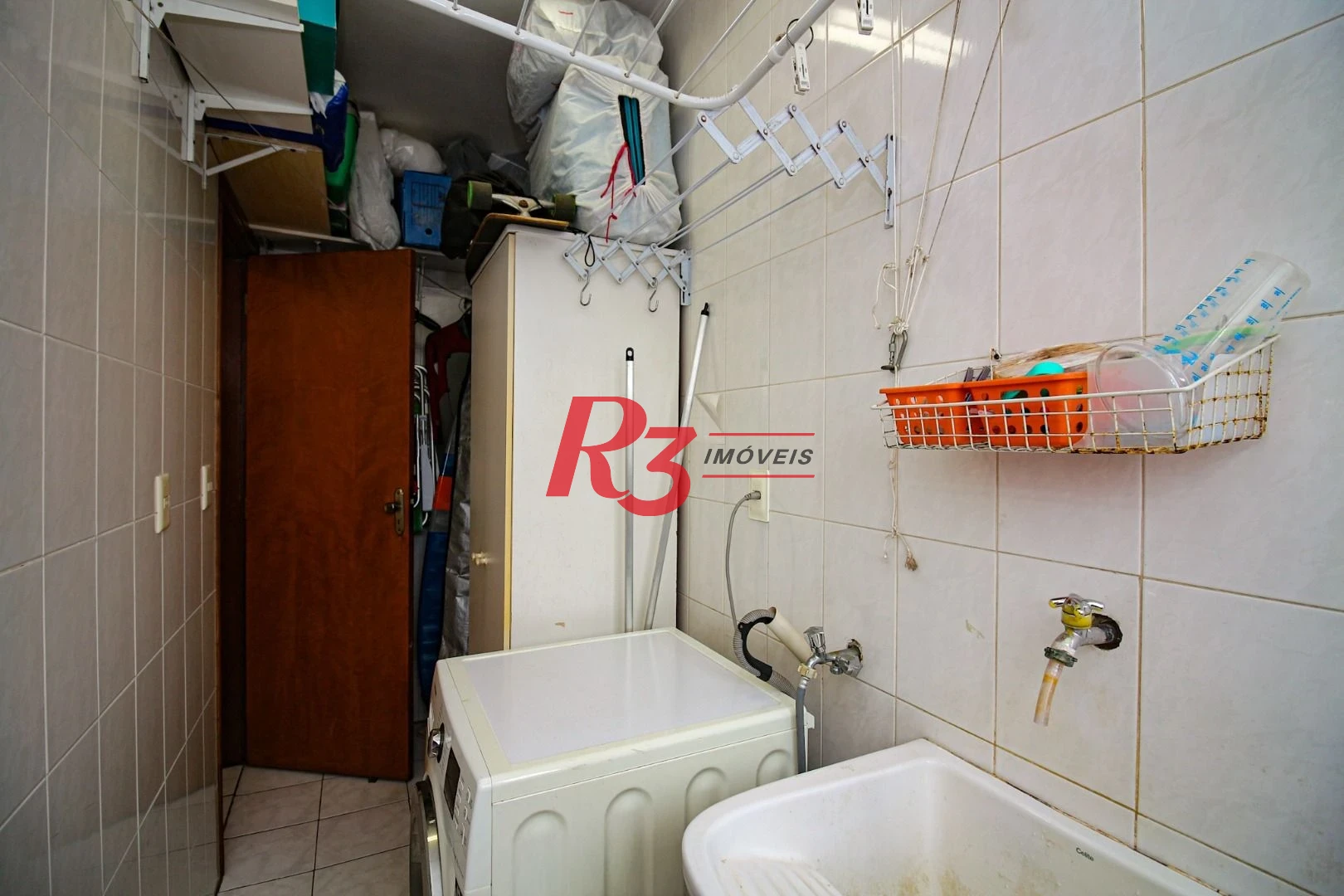 Apartamento com 2 dormitórios à venda, 77 m² por R$ 539.000,00 - Embaré - Santos/SP