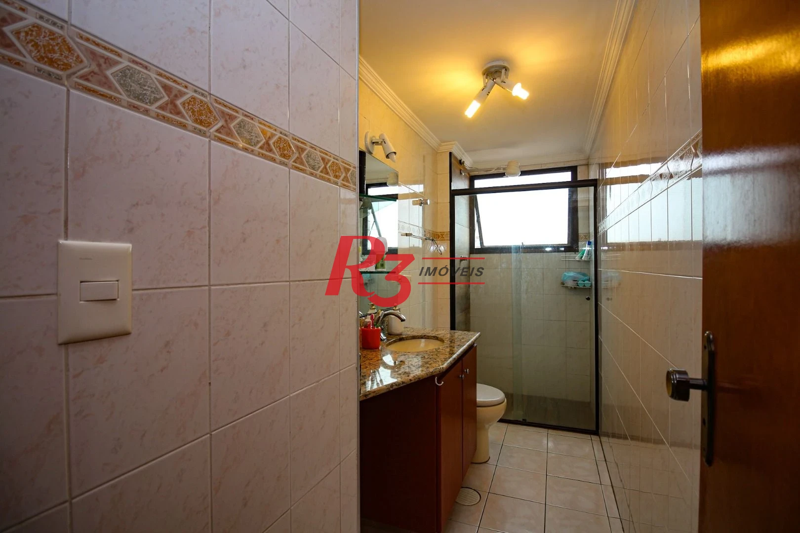 Apartamento com 2 dormitórios à venda, 77 m² por R$ 539.000,00 - Embaré - Santos/SP