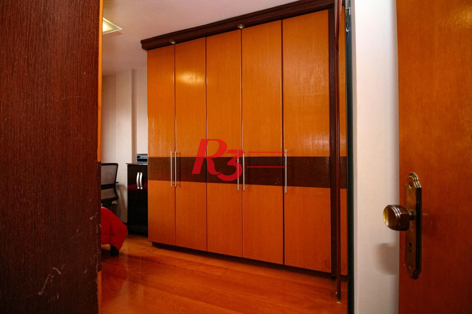 Apartamento com 2 dormitórios à venda, 77 m² por R$ 539.000,00 - Embaré - Santos/SP