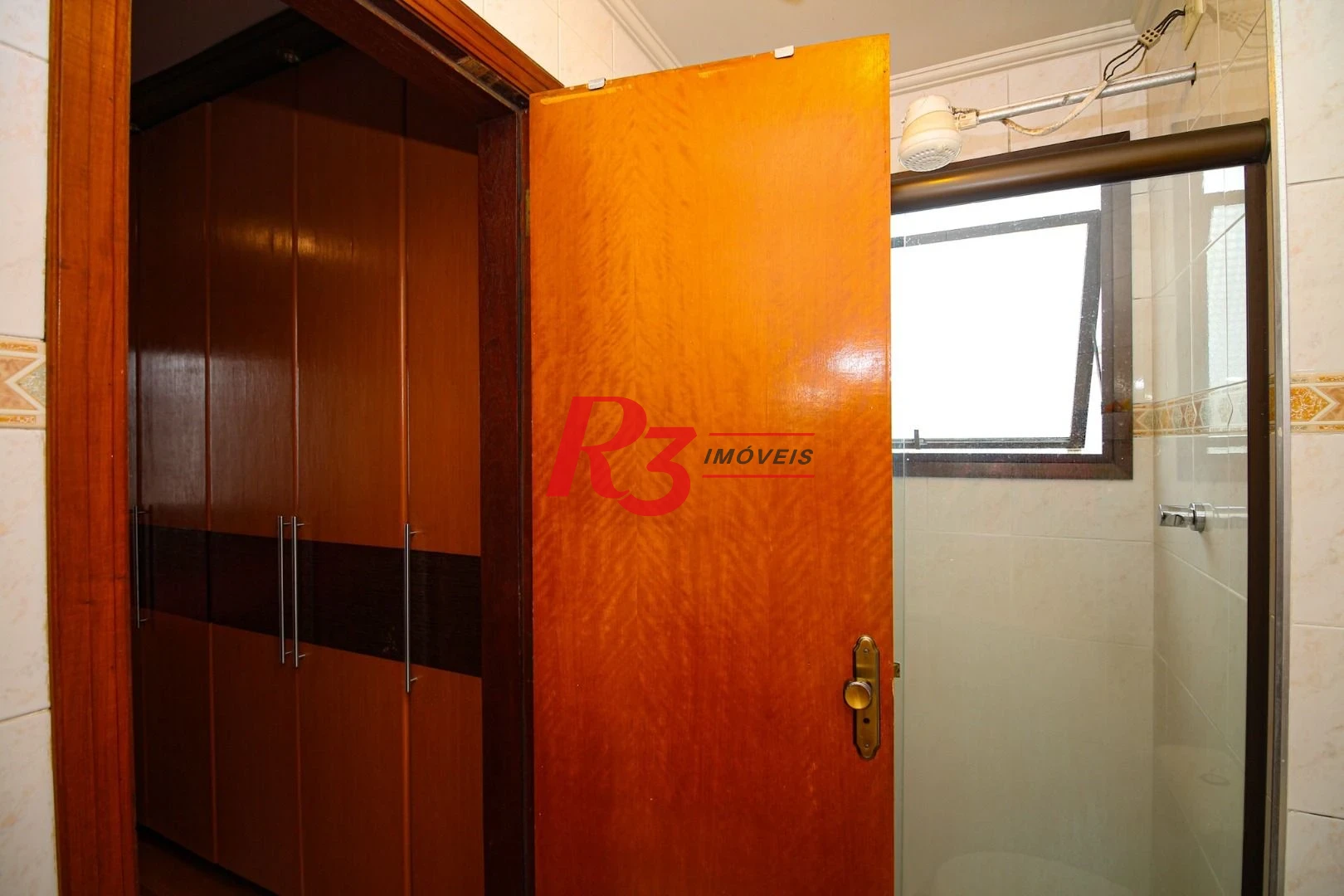 Apartamento com 2 dormitórios à venda, 77 m² por R$ 539.000,00 - Embaré - Santos/SP