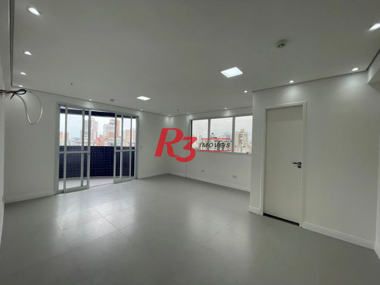 Sala à venda, 36 m² por R$ 470.000,00 - Ponta da Praia - Santos/SP