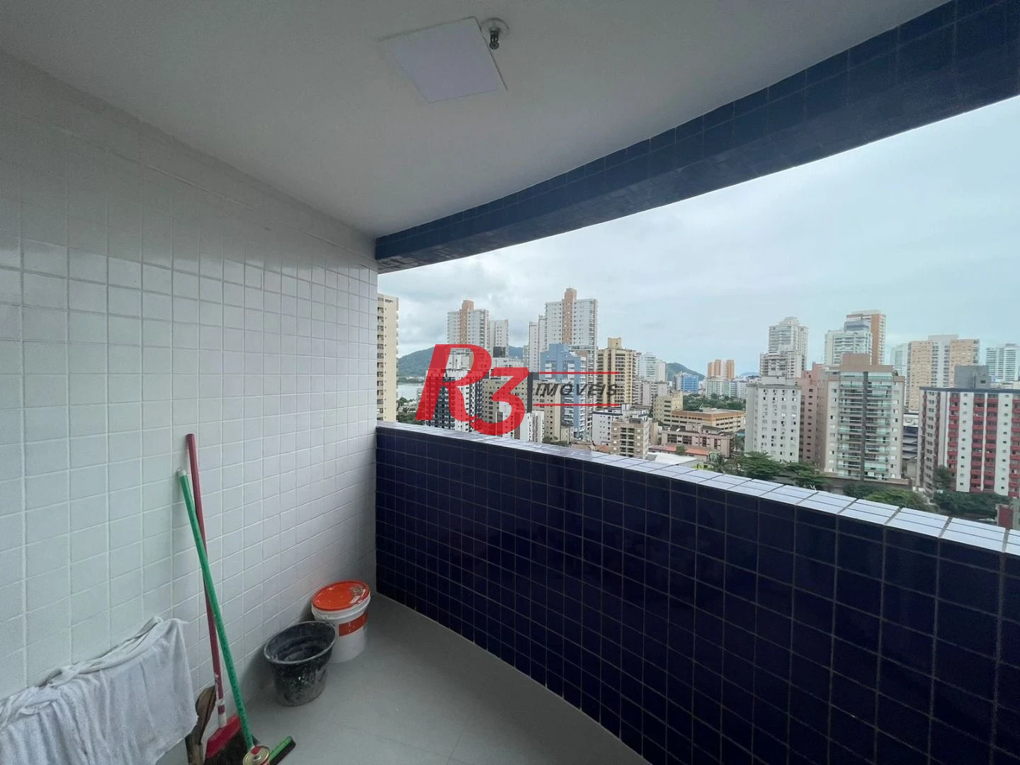 Sala à venda, 36 m² por R$ 470.000,00 - Ponta da Praia - Santos/SP