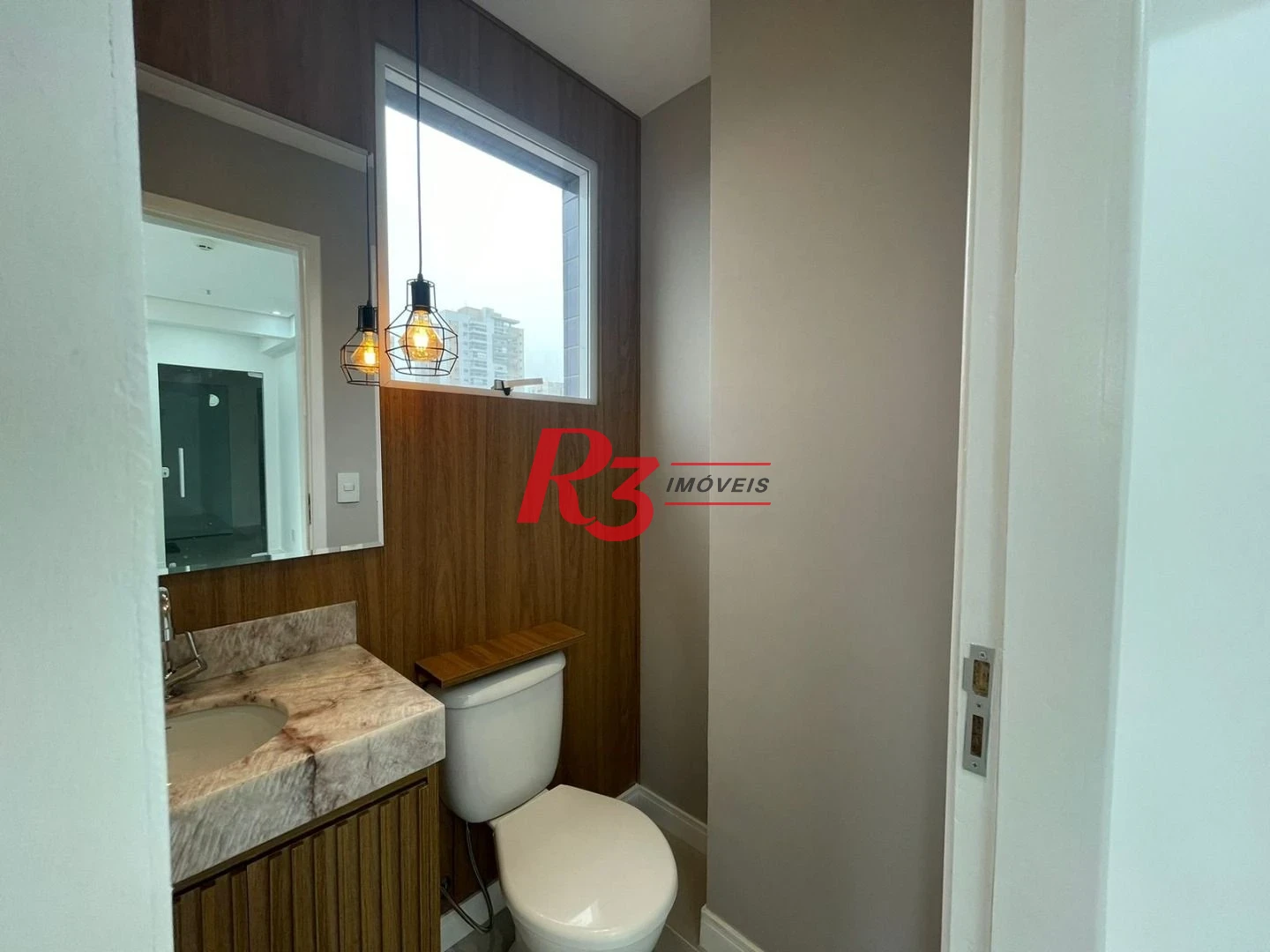 Sala à venda, 36 m² por R$ 470.000,00 - Ponta da Praia - Santos/SP
