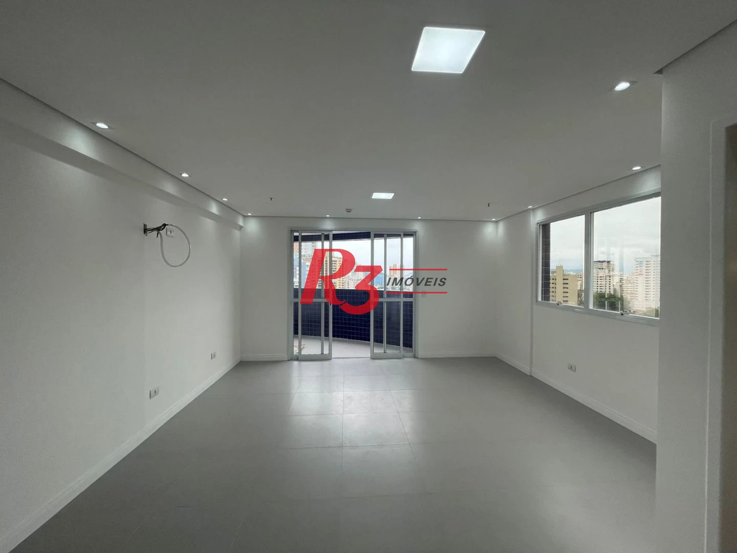 Sala à venda, 36 m² por R$ 470.000,00 - Ponta da Praia - Santos/SP