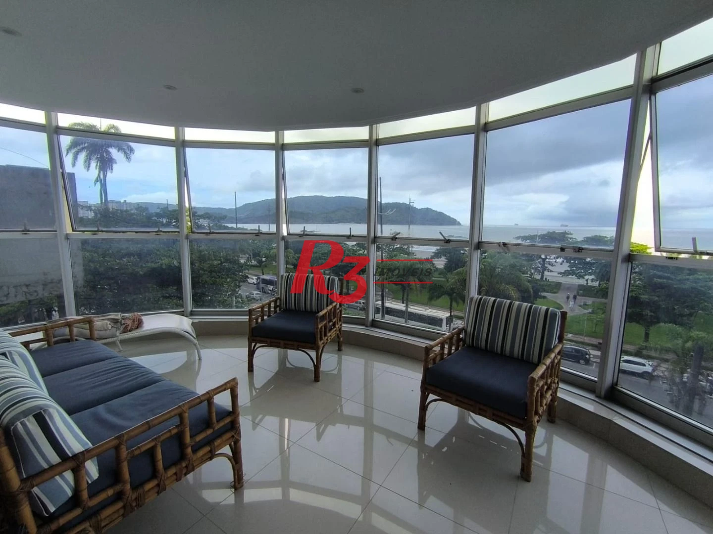 Apartamento com 2 dormitórios à venda, 138 m² por R$ 1.850.000,00 - Aparecida - Santos/SP